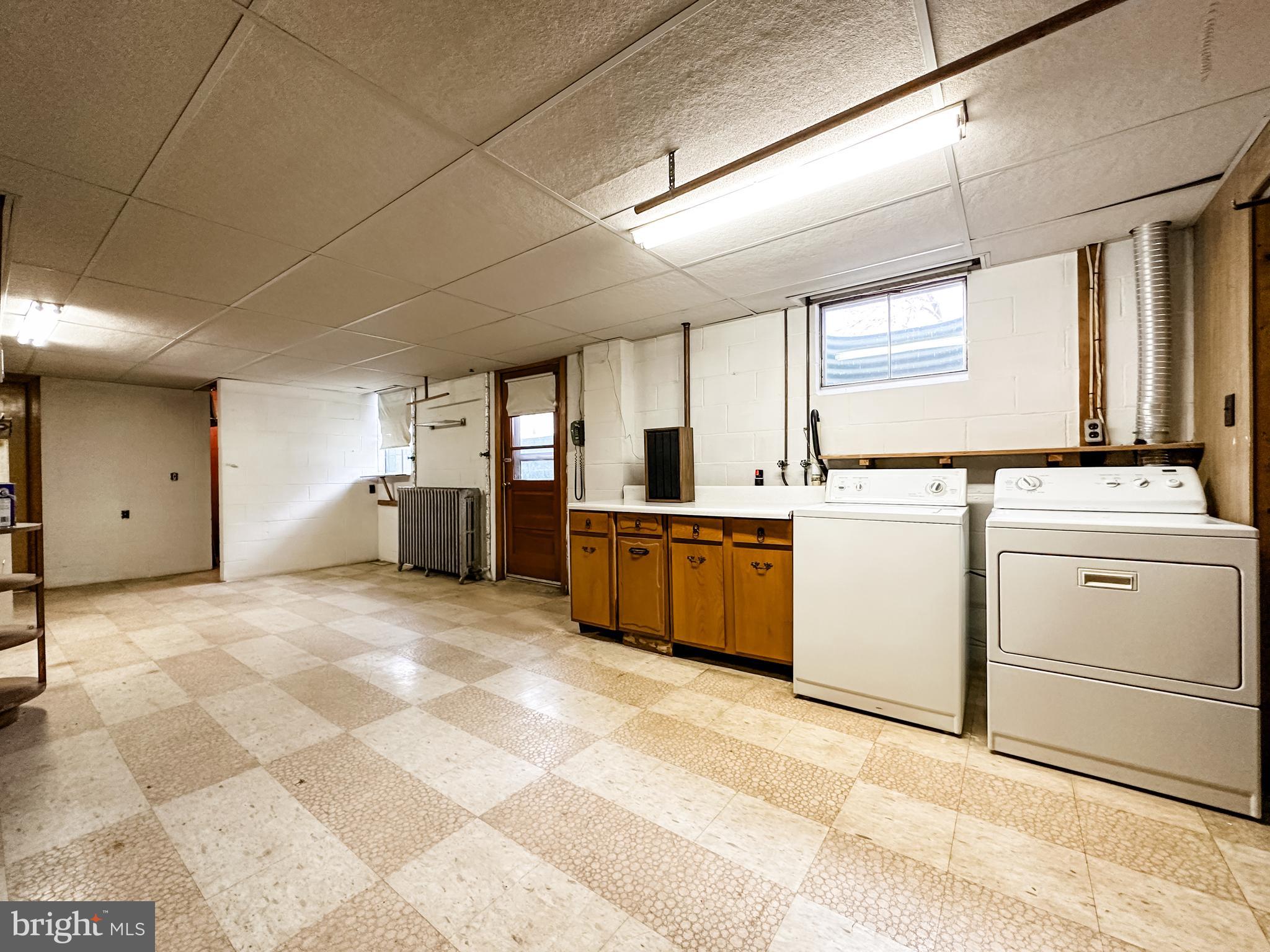 WEST SIDE - Residential