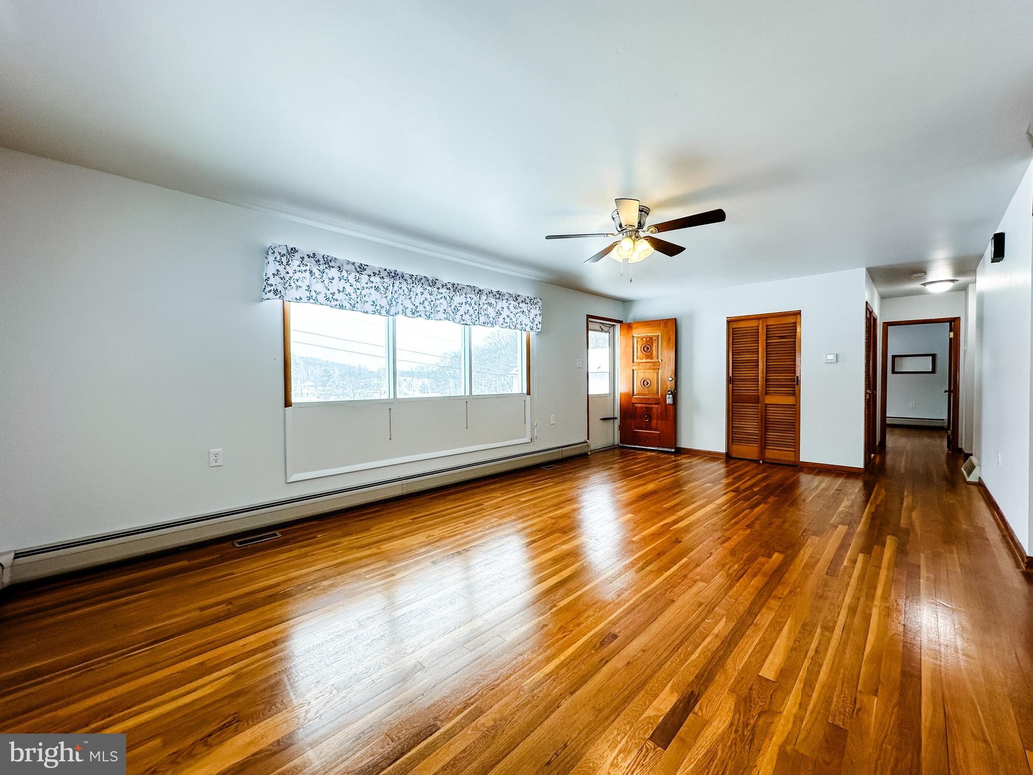 WEST SIDE - Residential