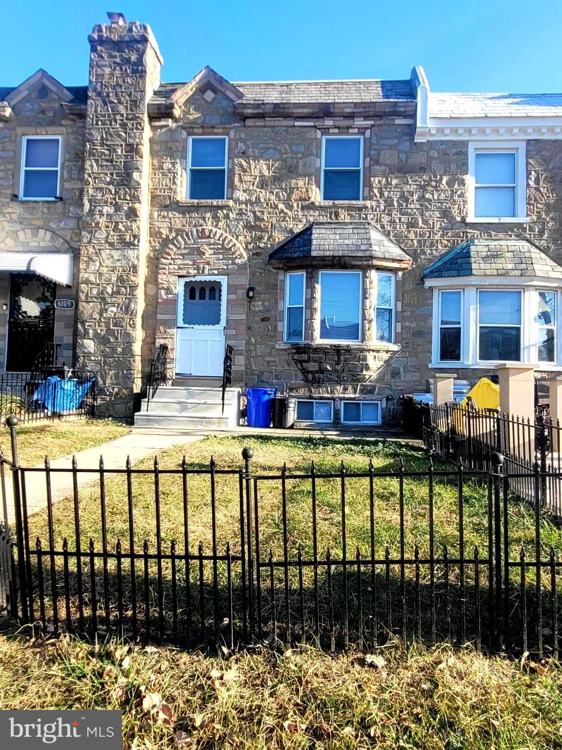 ASK ABOUT HOW YOU CAN RECEIVE 5.25% INTEREST ON THIS BEAUTIFUL HOME!
Welcome to this completely renovated charming 3-Bedroom Home! This beautiful three-bedroom, two-bath residence offers the perfect blend of comfort and style. **Key Features: ** - **Bedrooms: ** 3 spacious bedrooms filled with natural light on the upper level, and 1 bedroom in the basement with a fireplace a full size closets. Also, can be used for a home office, family room, recreational room or as a quest suite.- **Bathrooms:** 2 full baths. **Open Concept Living:** A bright and airy layout that flows seamlessly from the living room to the dining area and kitchen - **Outdoor Space:** A lovely front yard perfect for entertaining or relaxing and an attached garage to park your car or for extra storage along with plenty of on street parking. **Location: ** Conveniently located near schools, parks, shopping, and public transport. Don’t miss out on this fantastic opportunity! Schedule a viewing today and make your best offer!
