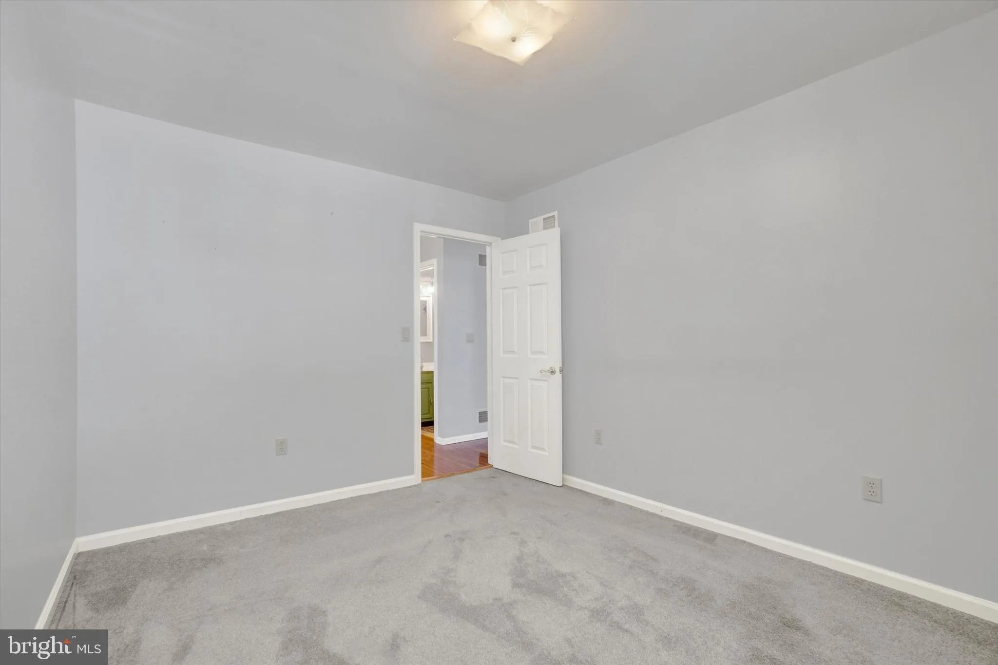 Dover, Pennsylvania 17315, United States, 2 Bedrooms Bedrooms, ,2 BathroomsBathrooms,Residential,Pending,11570