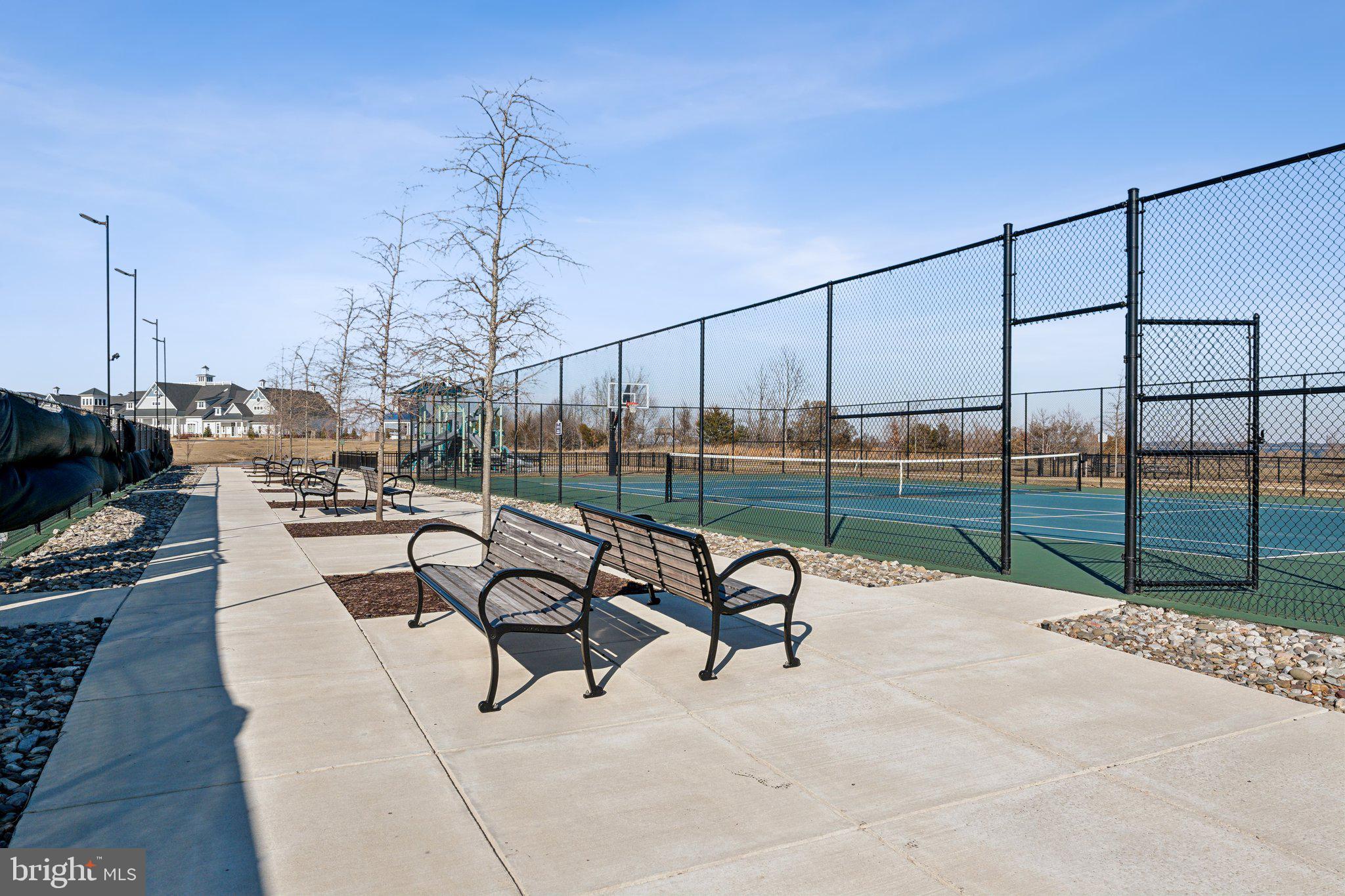 FOUR SEASONS AT KENT ISLAND - Residential