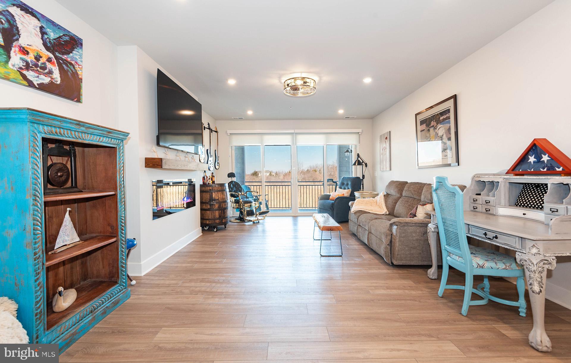 FOUR SEASONS AT KENT ISLAND - Residential