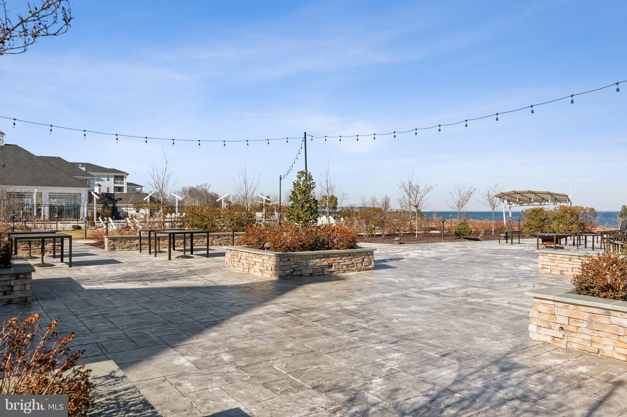 FOUR SEASONS AT KENT ISLAND - Residential