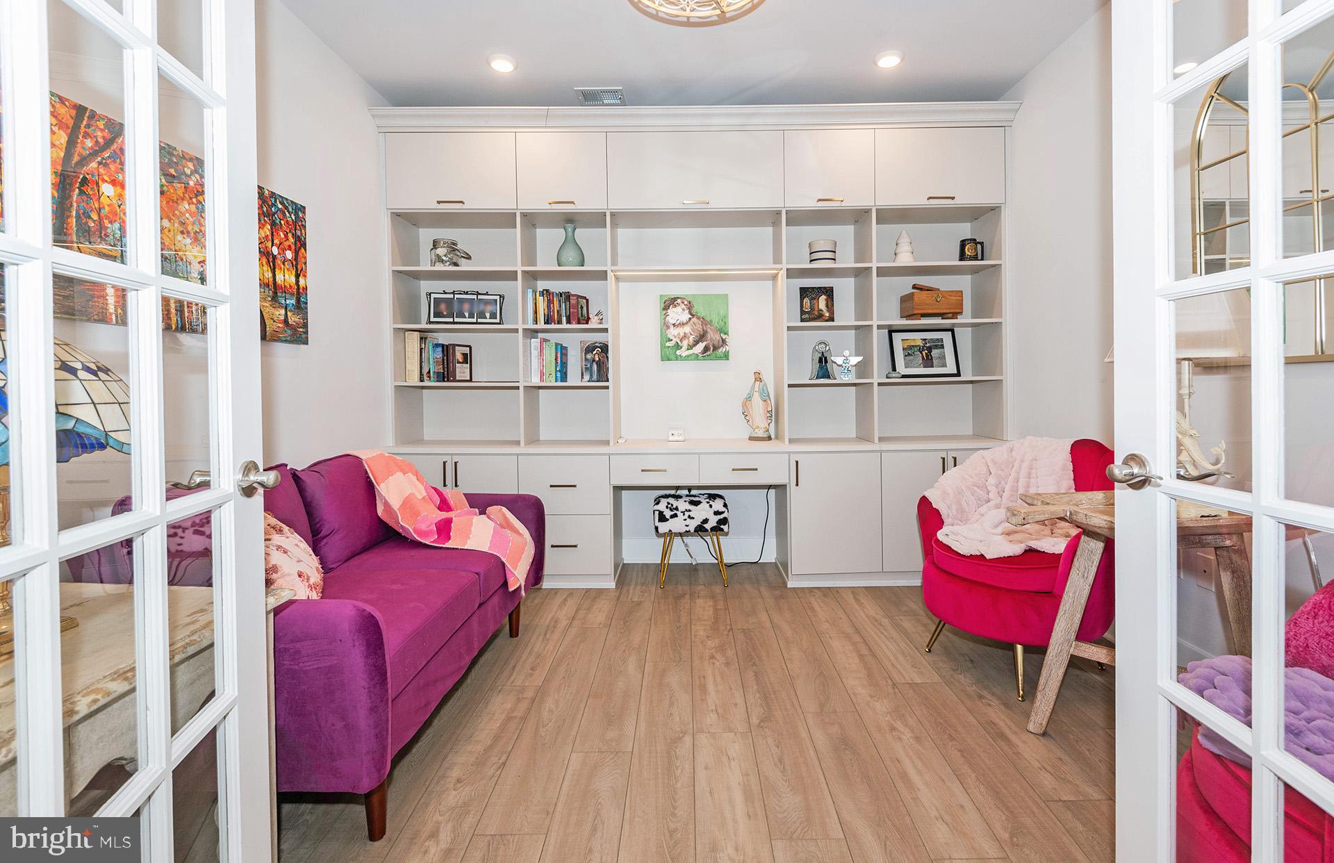 FOUR SEASONS AT KENT ISLAND - Residential