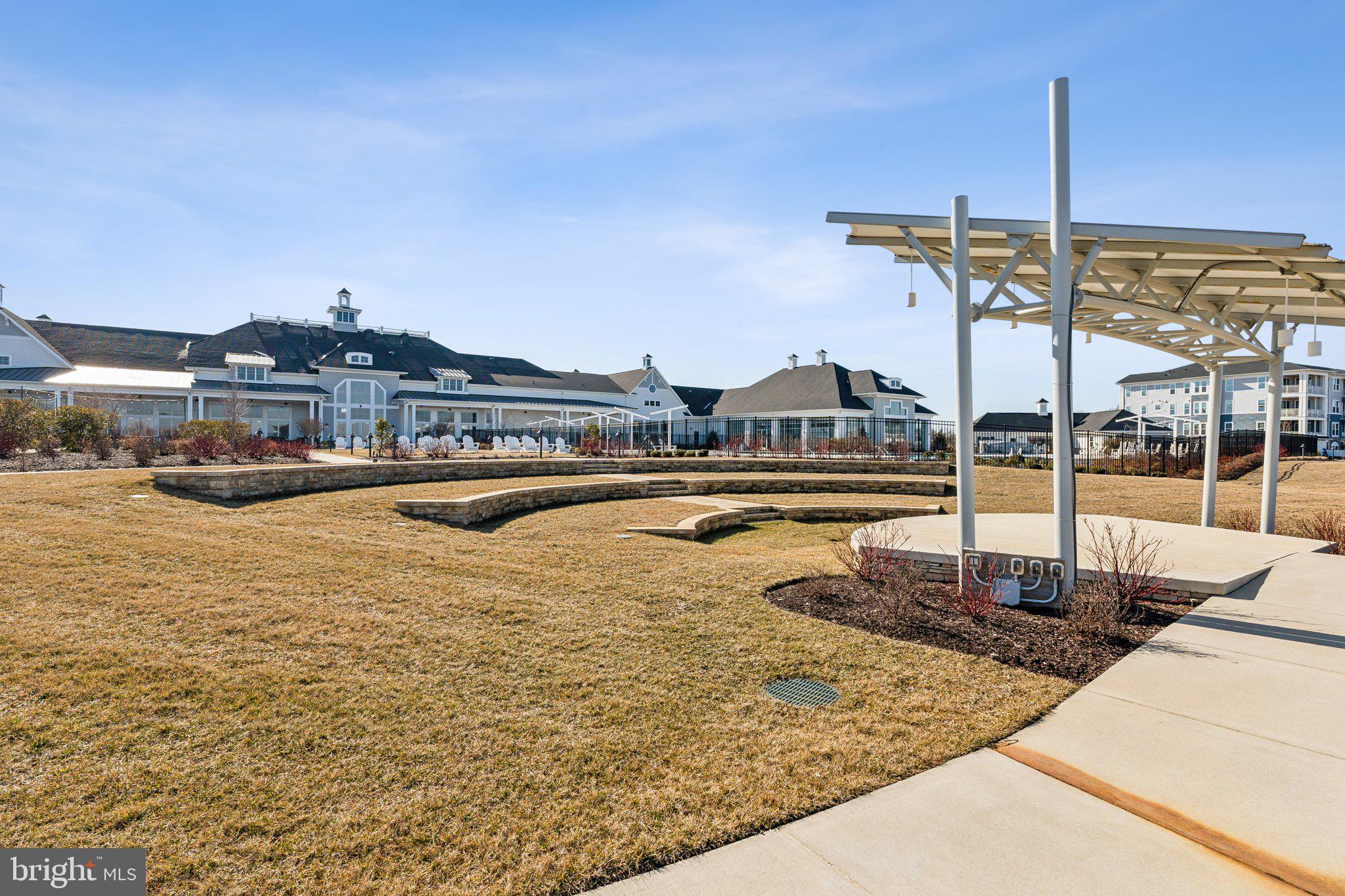 FOUR SEASONS AT KENT ISLAND - Residential