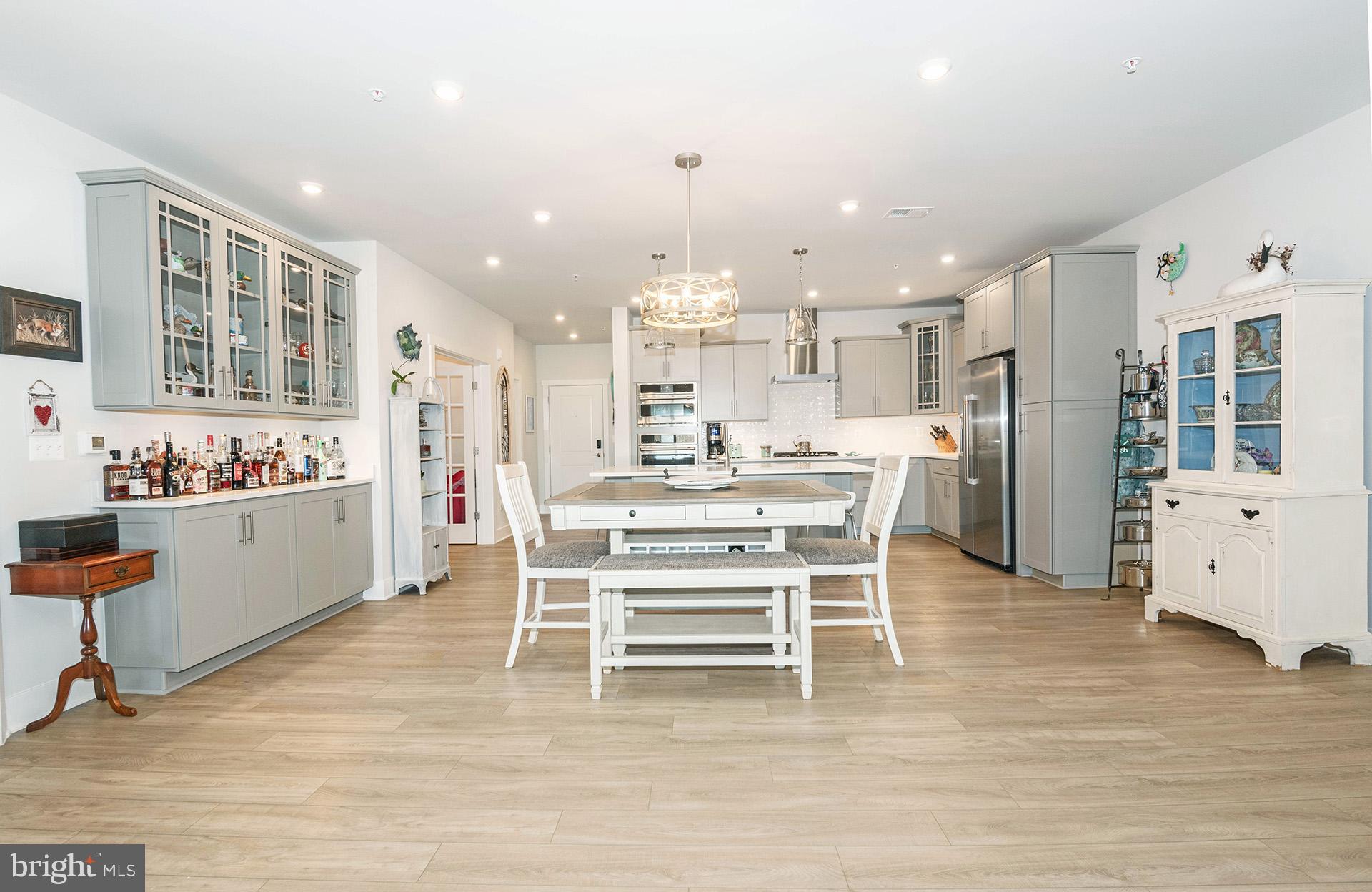 FOUR SEASONS AT KENT ISLAND - Residential