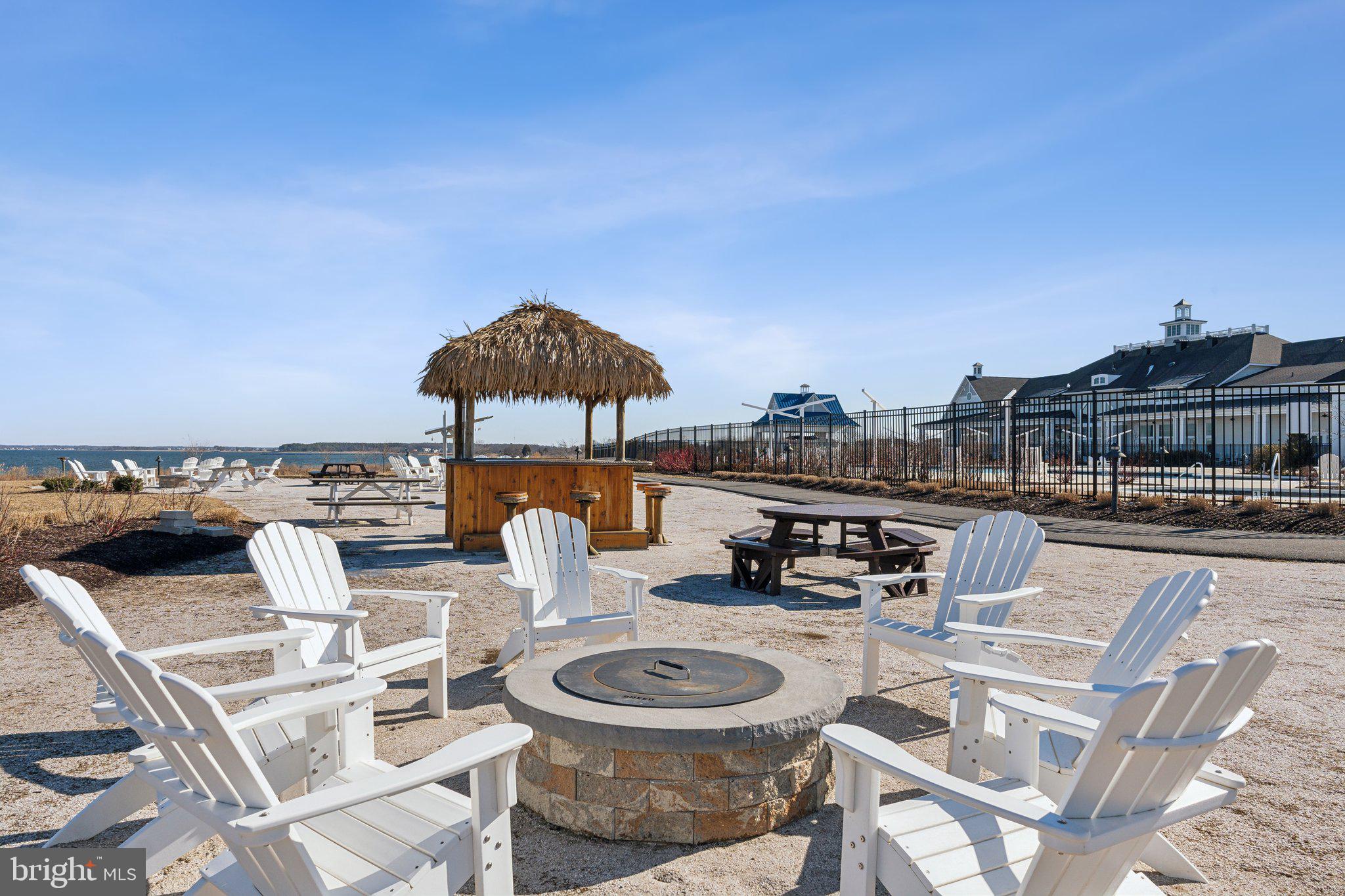 FOUR SEASONS AT KENT ISLAND - Residential