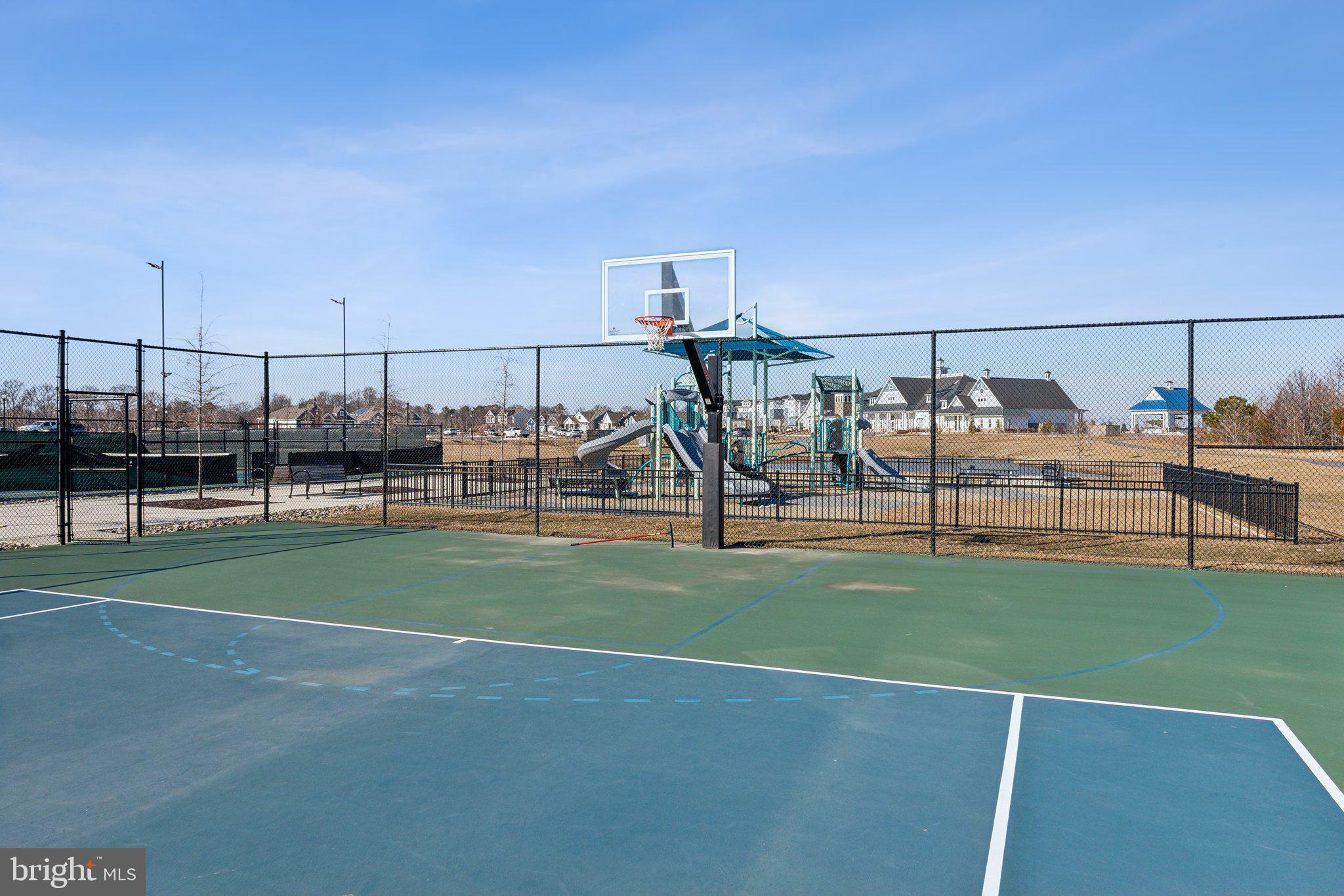 FOUR SEASONS AT KENT ISLAND - Residential