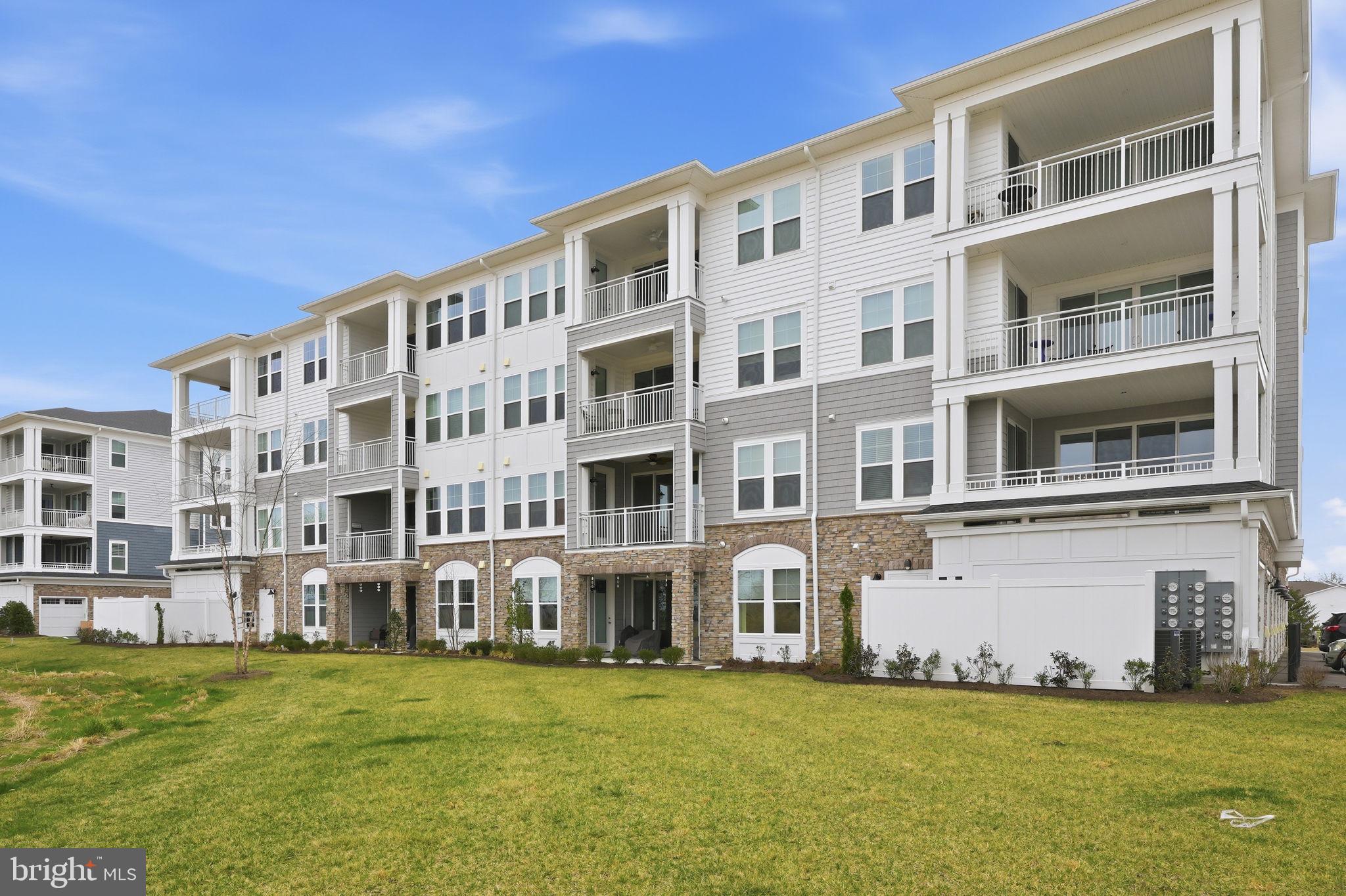 FOUR SEASONS AT KENT ISLAND - Residential