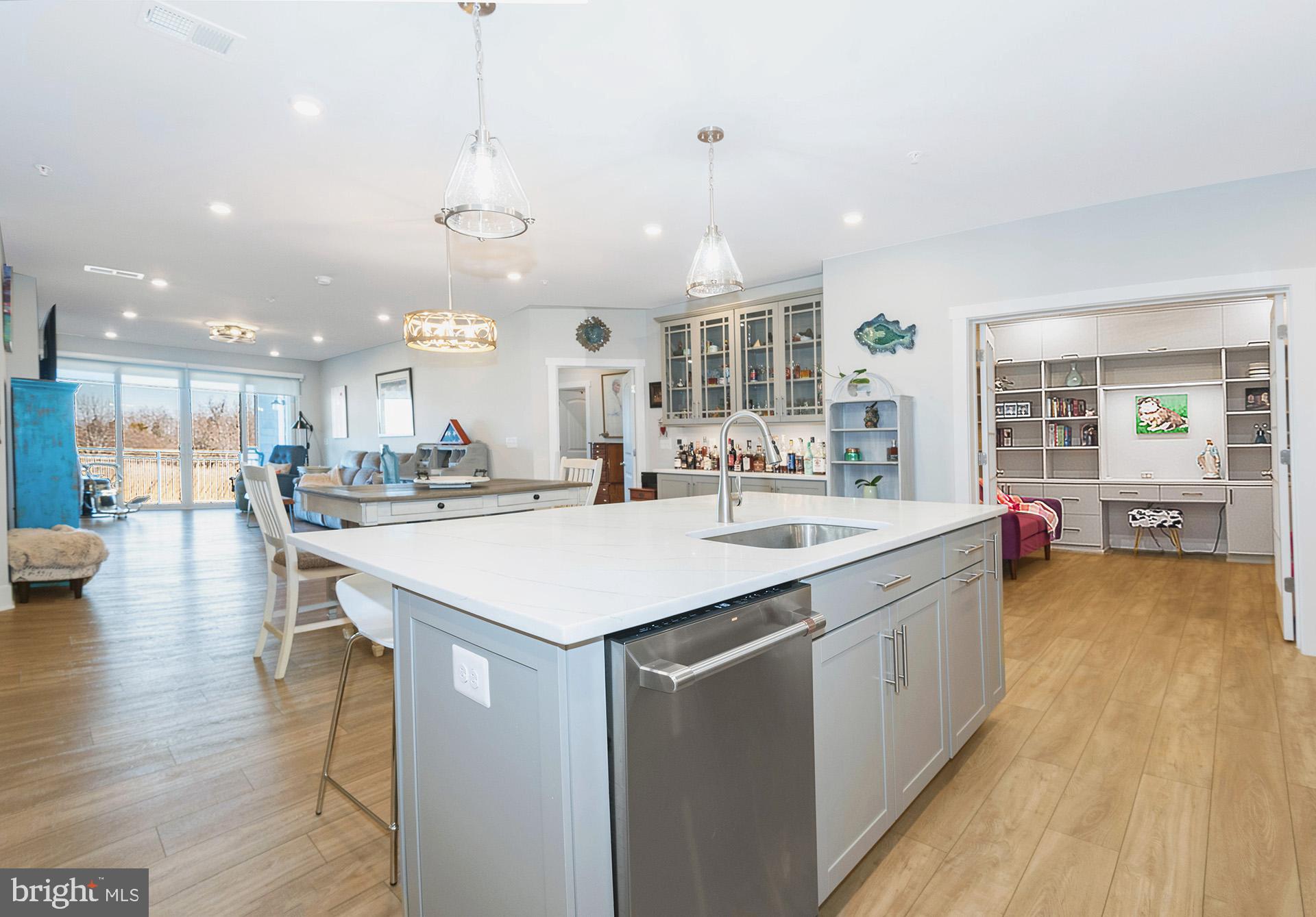 FOUR SEASONS AT KENT ISLAND - Residential