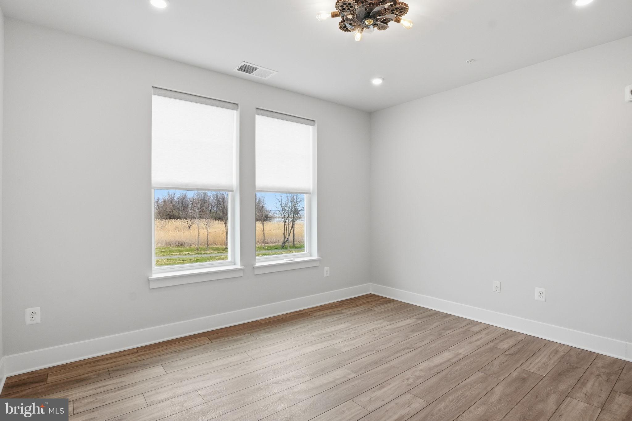 FOUR SEASONS AT KENT ISLAND - Residential