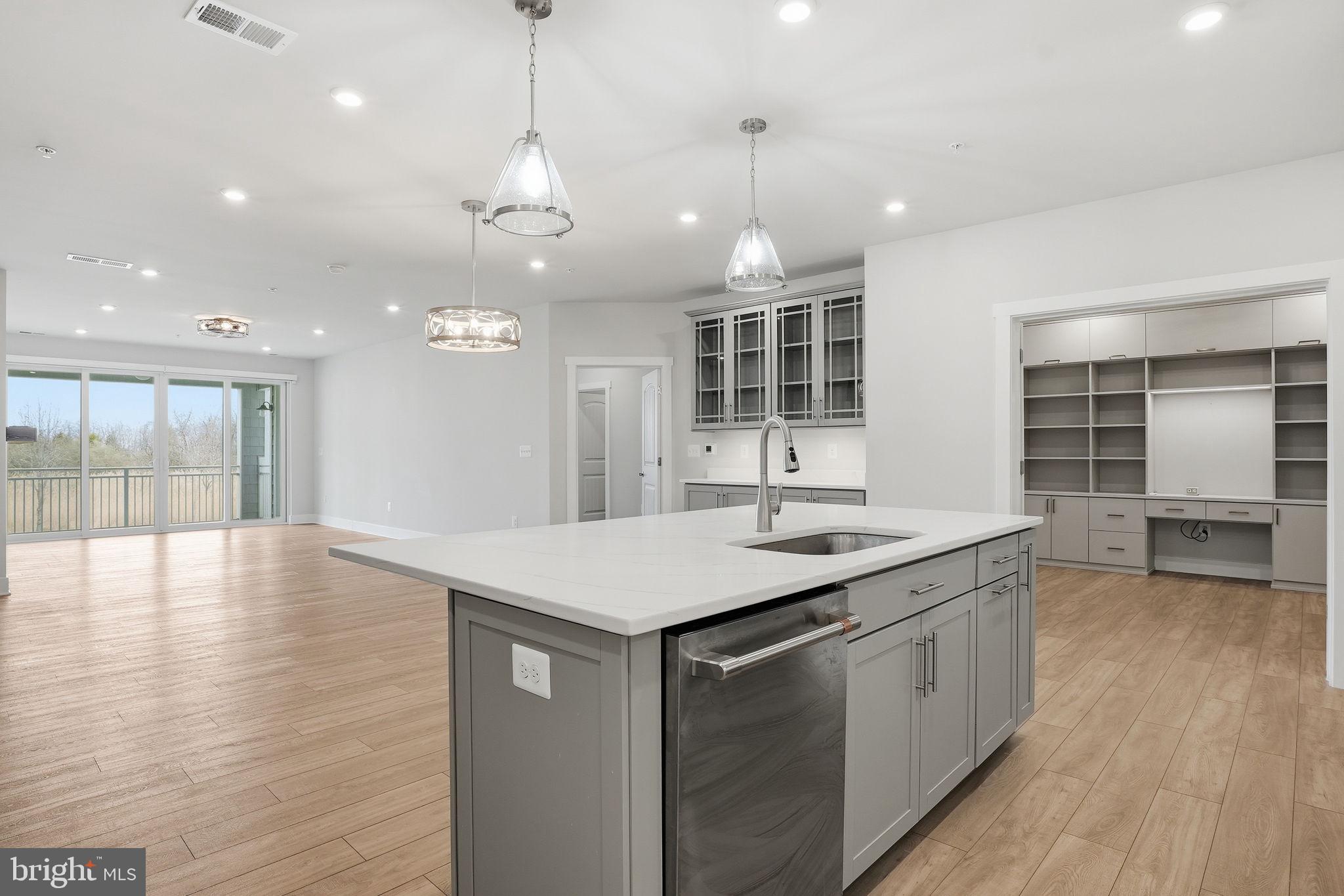 FOUR SEASONS AT KENT ISLAND - Residential