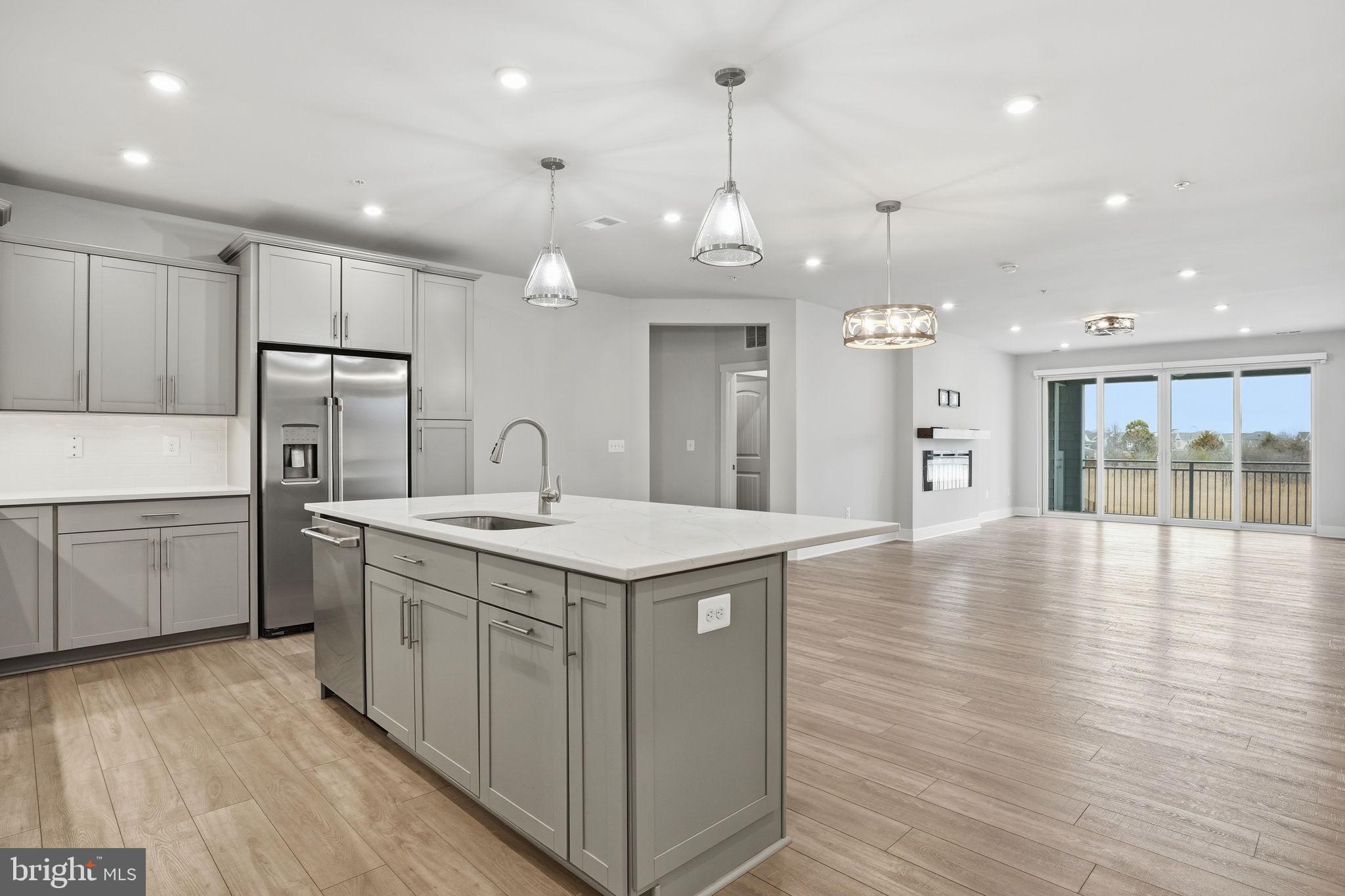 FOUR SEASONS AT KENT ISLAND - Residential