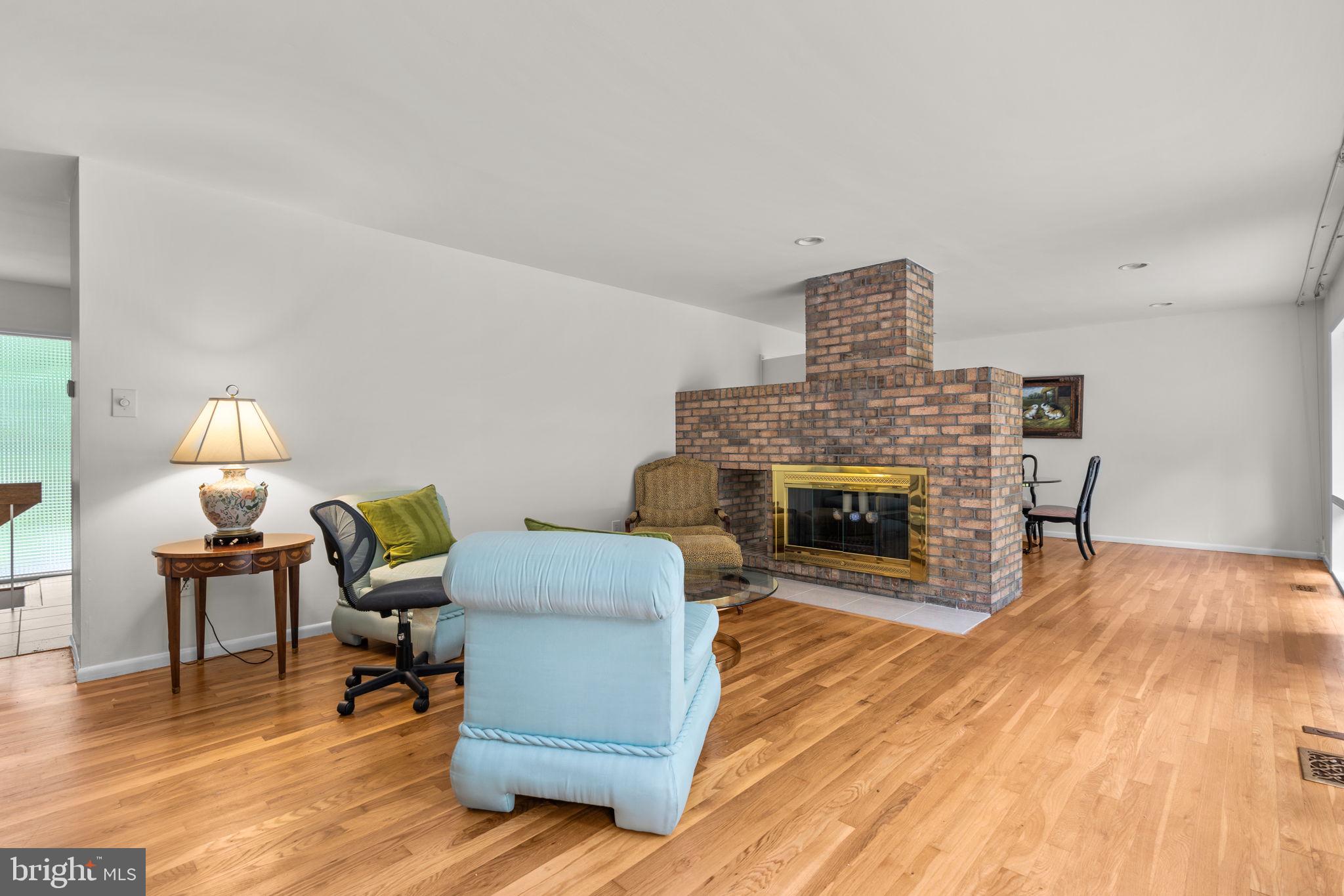 3207 CUNNINGHAM DRIVE