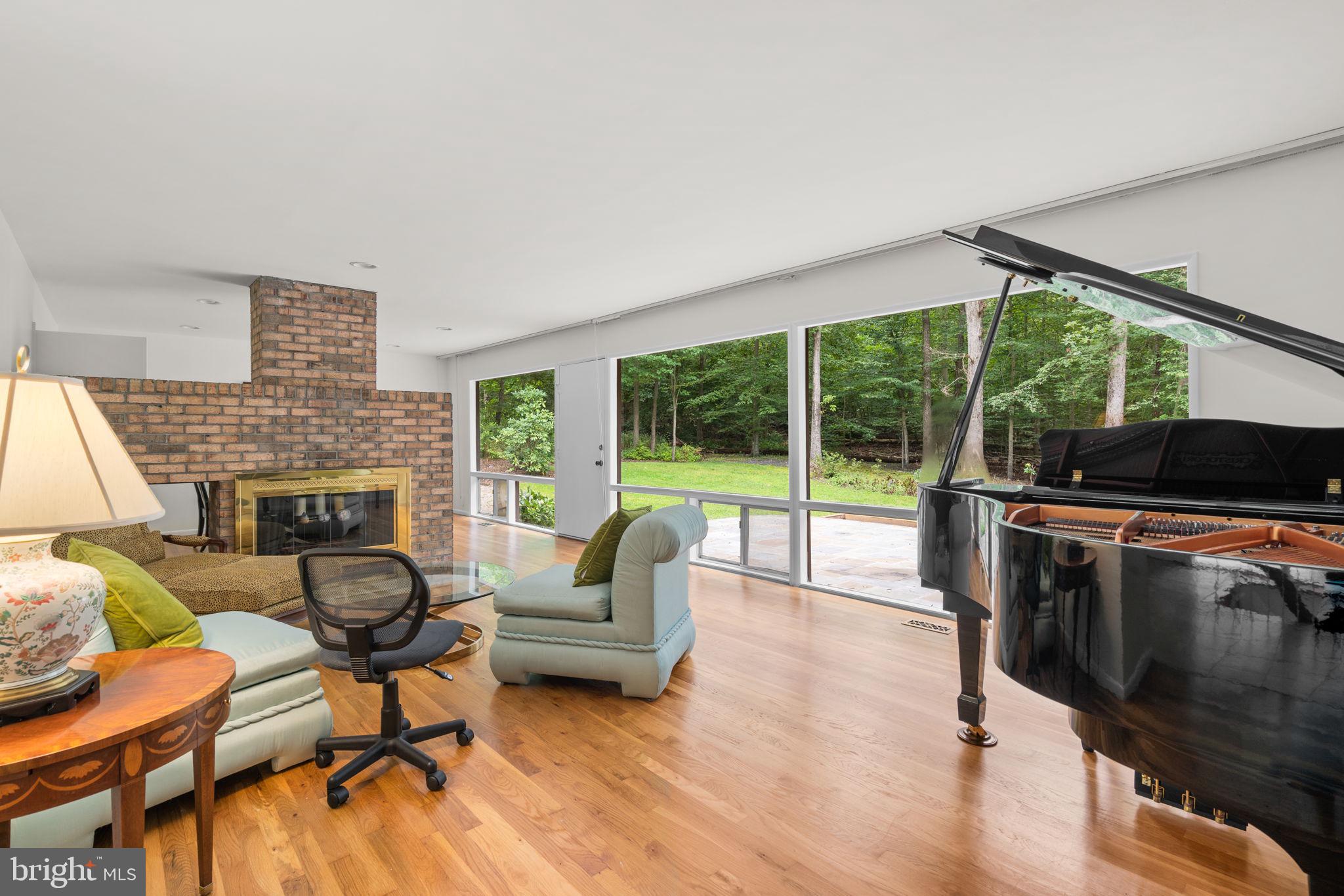 3207 CUNNINGHAM DRIVE