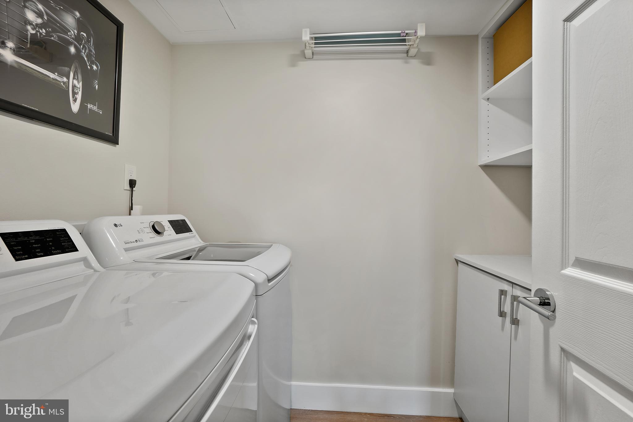 WHITLEY PARK CONDOMINIUM - Residential