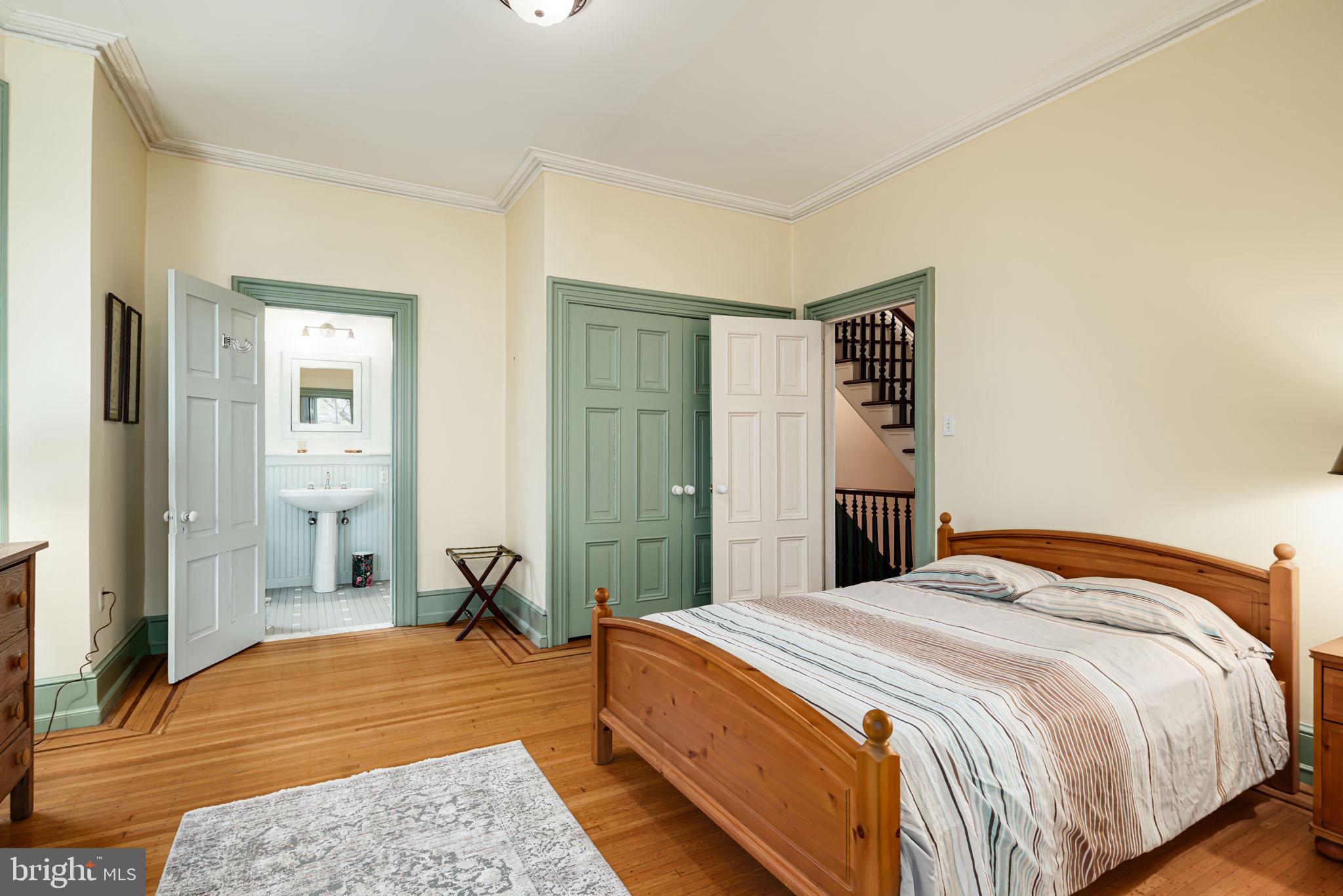 ART MUSEUM AREA - Residential