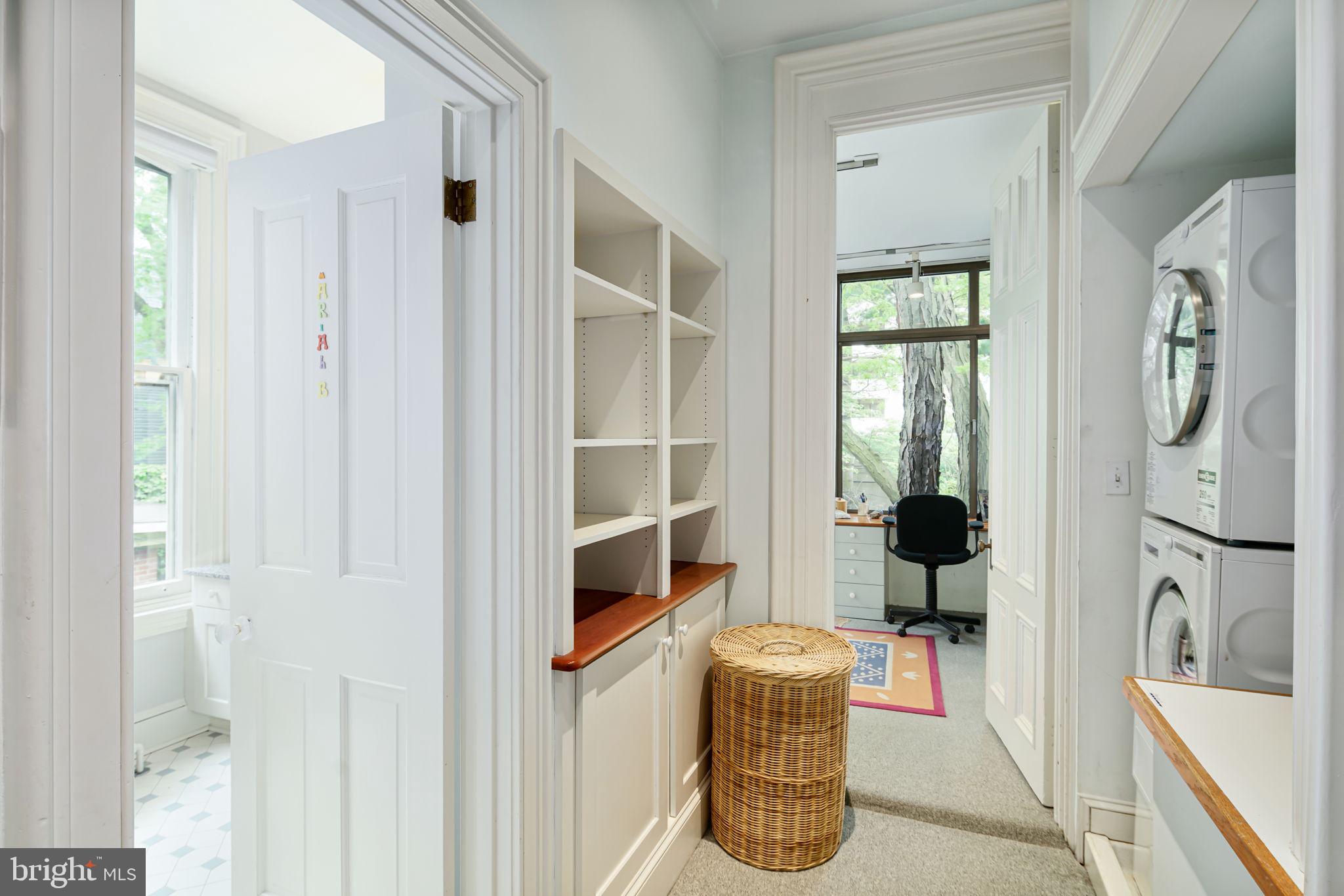 ART MUSEUM AREA - Residential