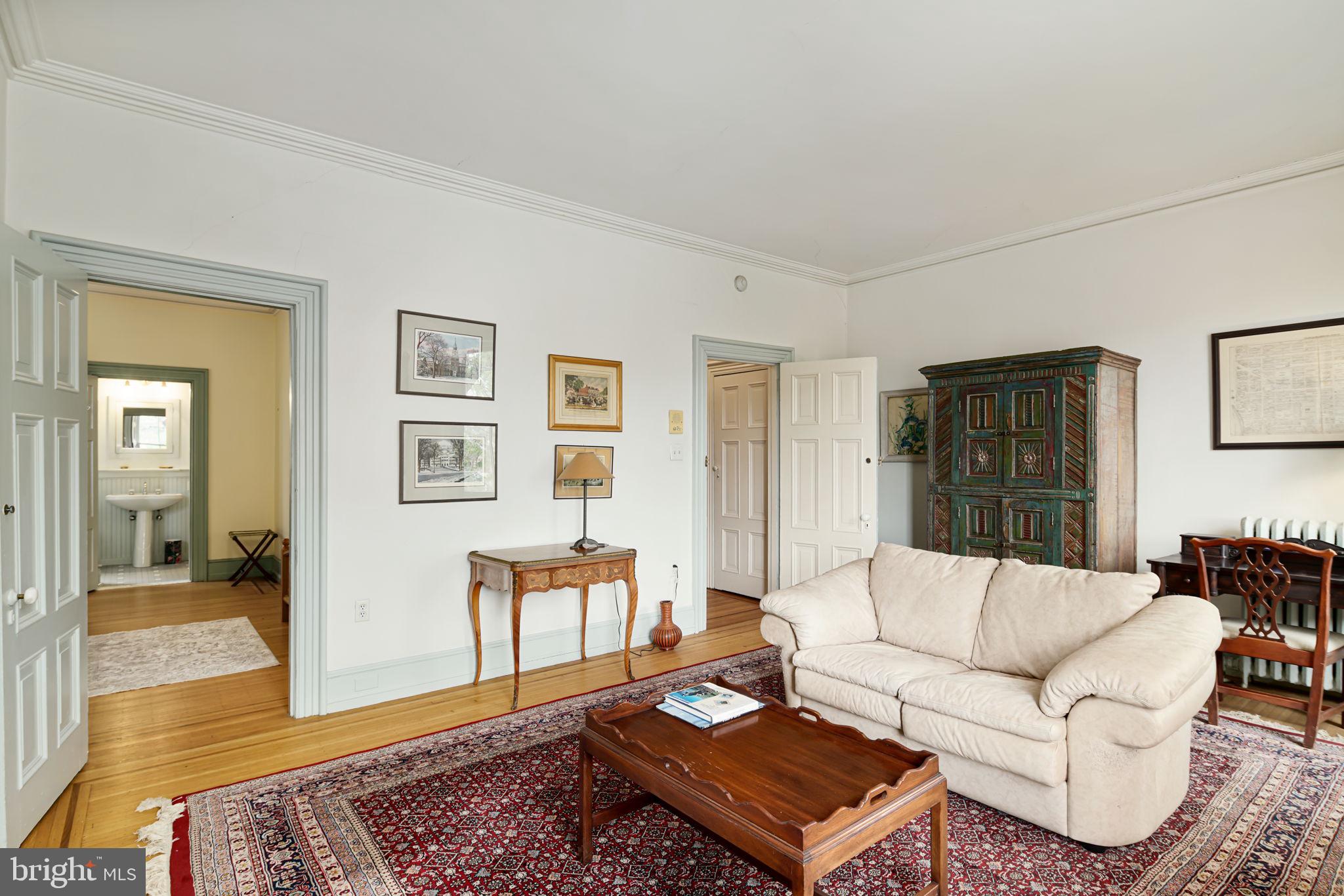 ART MUSEUM AREA - Residential