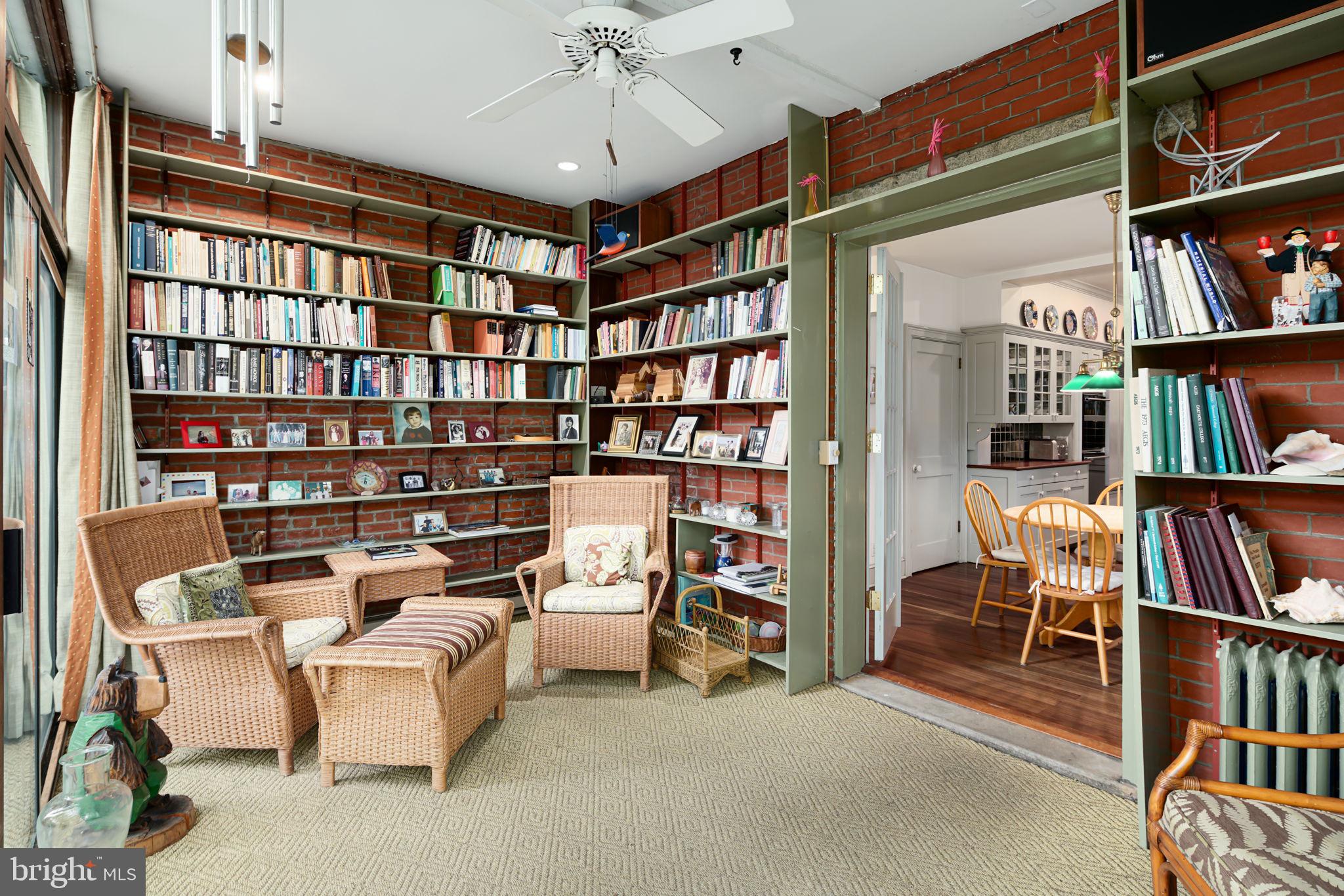 ART MUSEUM AREA - Residential