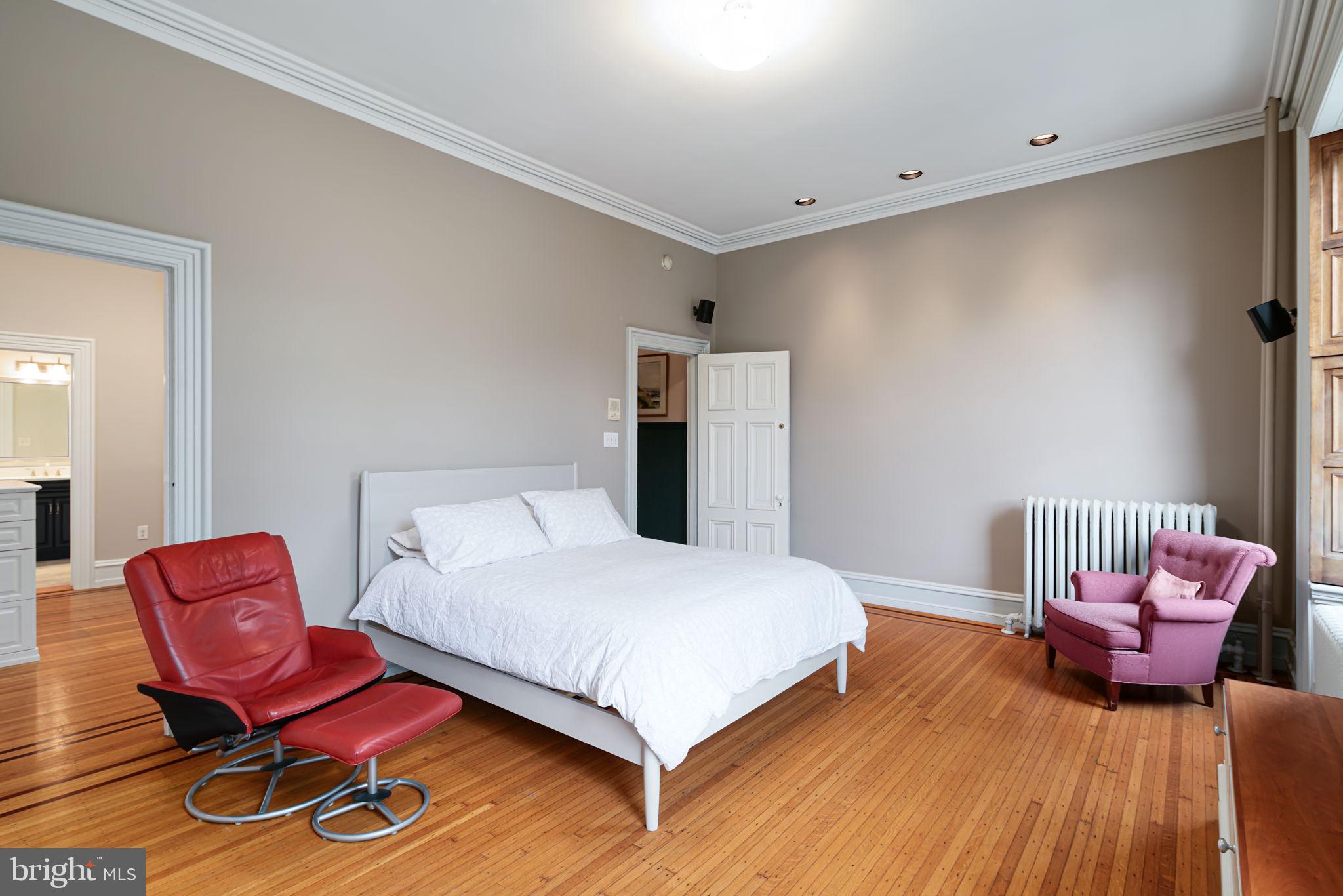 ART MUSEUM AREA - Residential