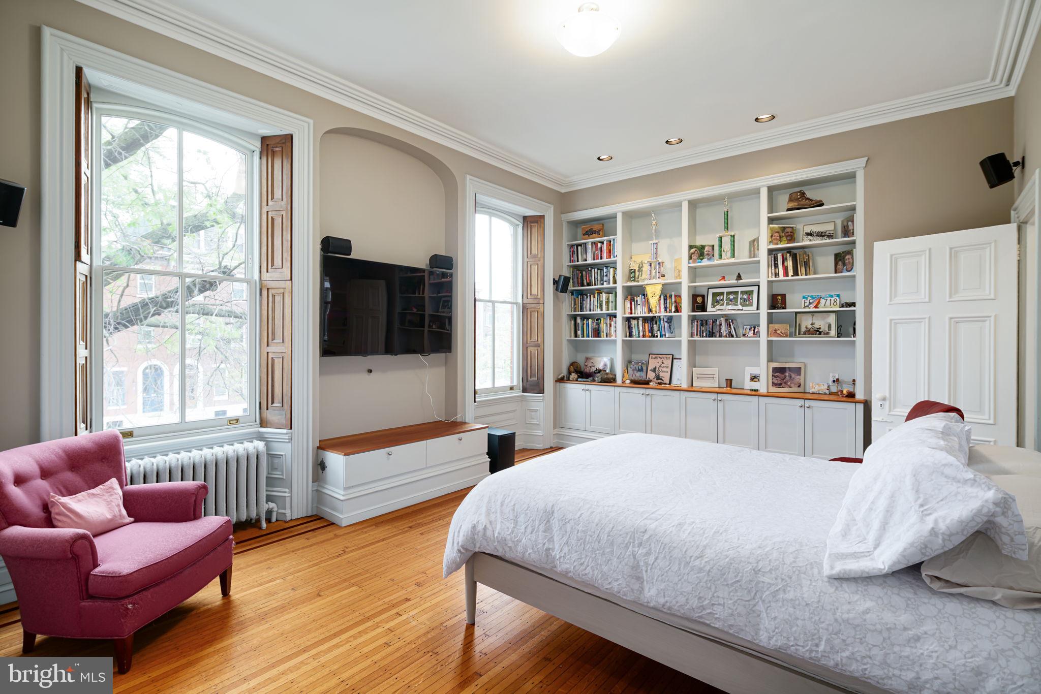 ART MUSEUM AREA - Residential