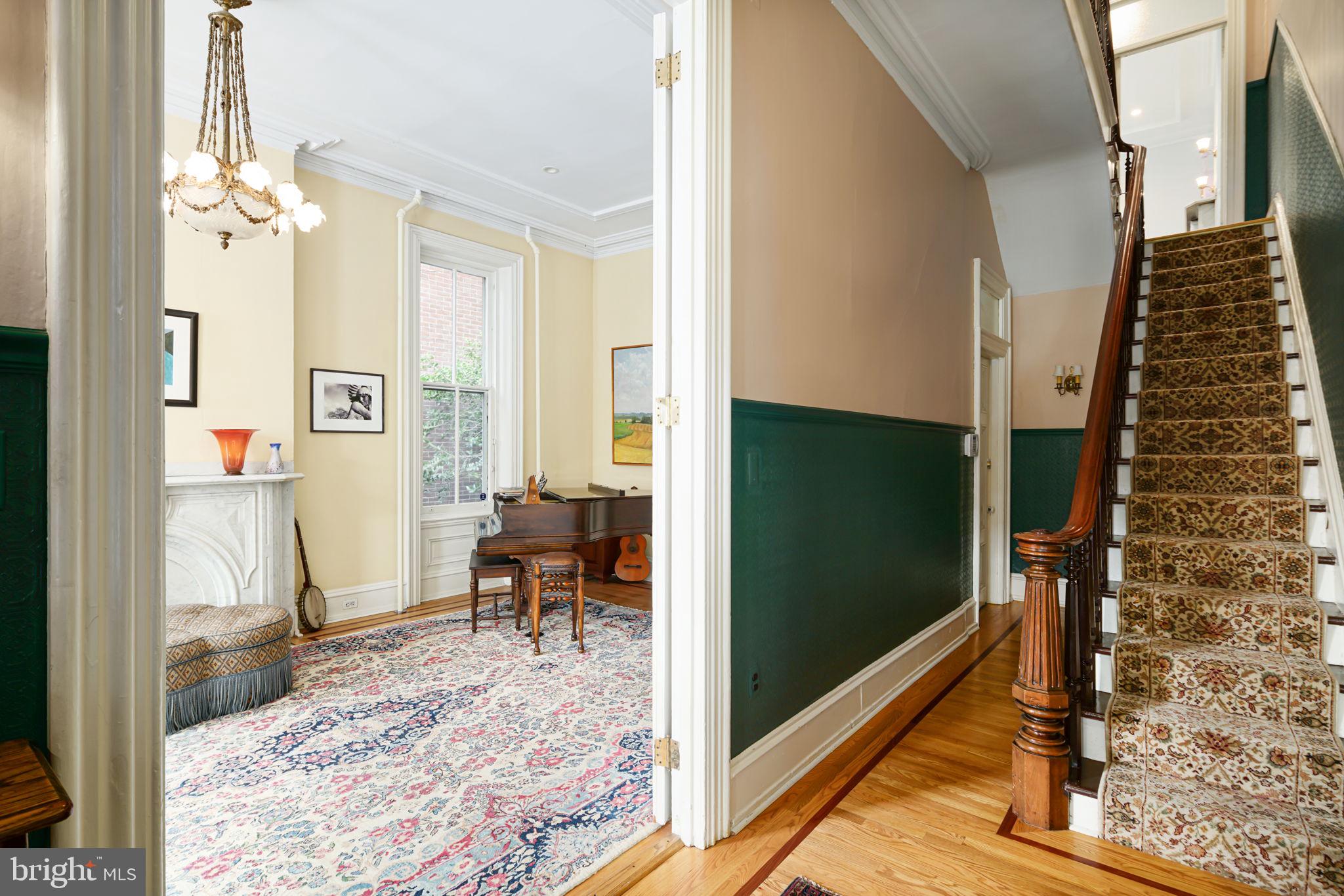 ART MUSEUM AREA - Residential