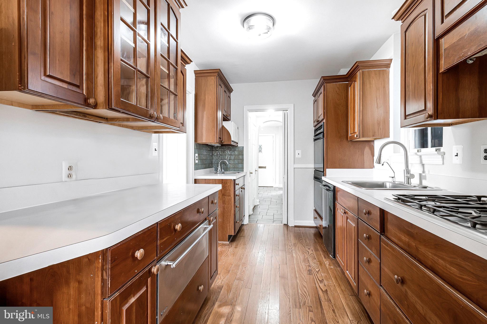 SEVEN OAKS - Residential