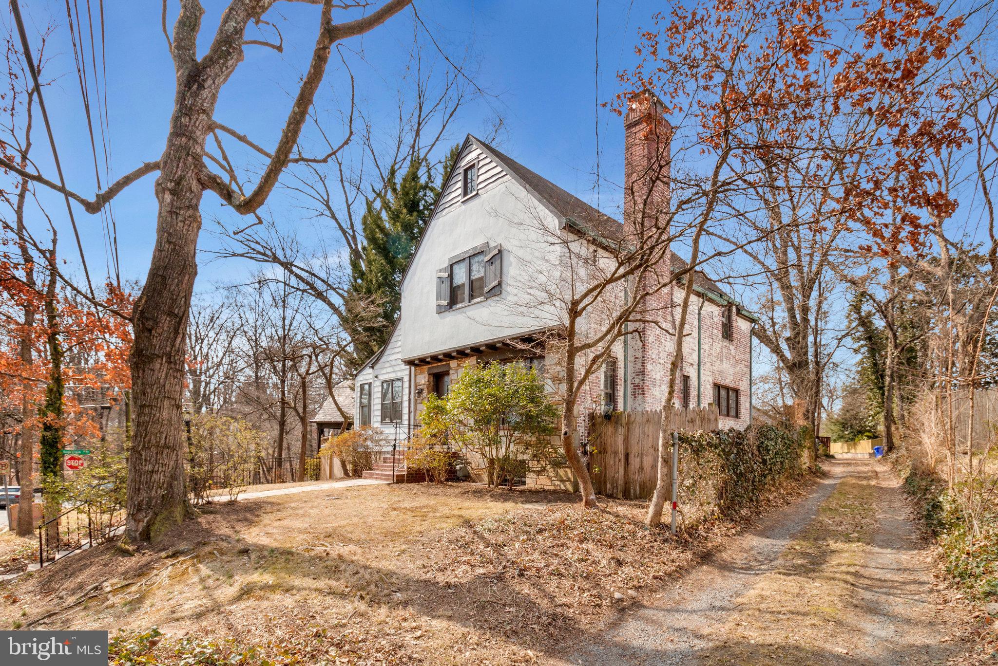 SEVEN OAKS - Residential