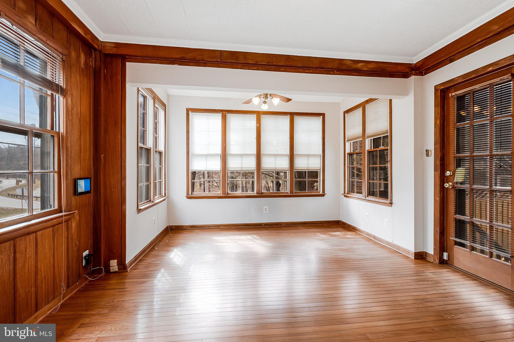 SEVEN OAKS - Residential