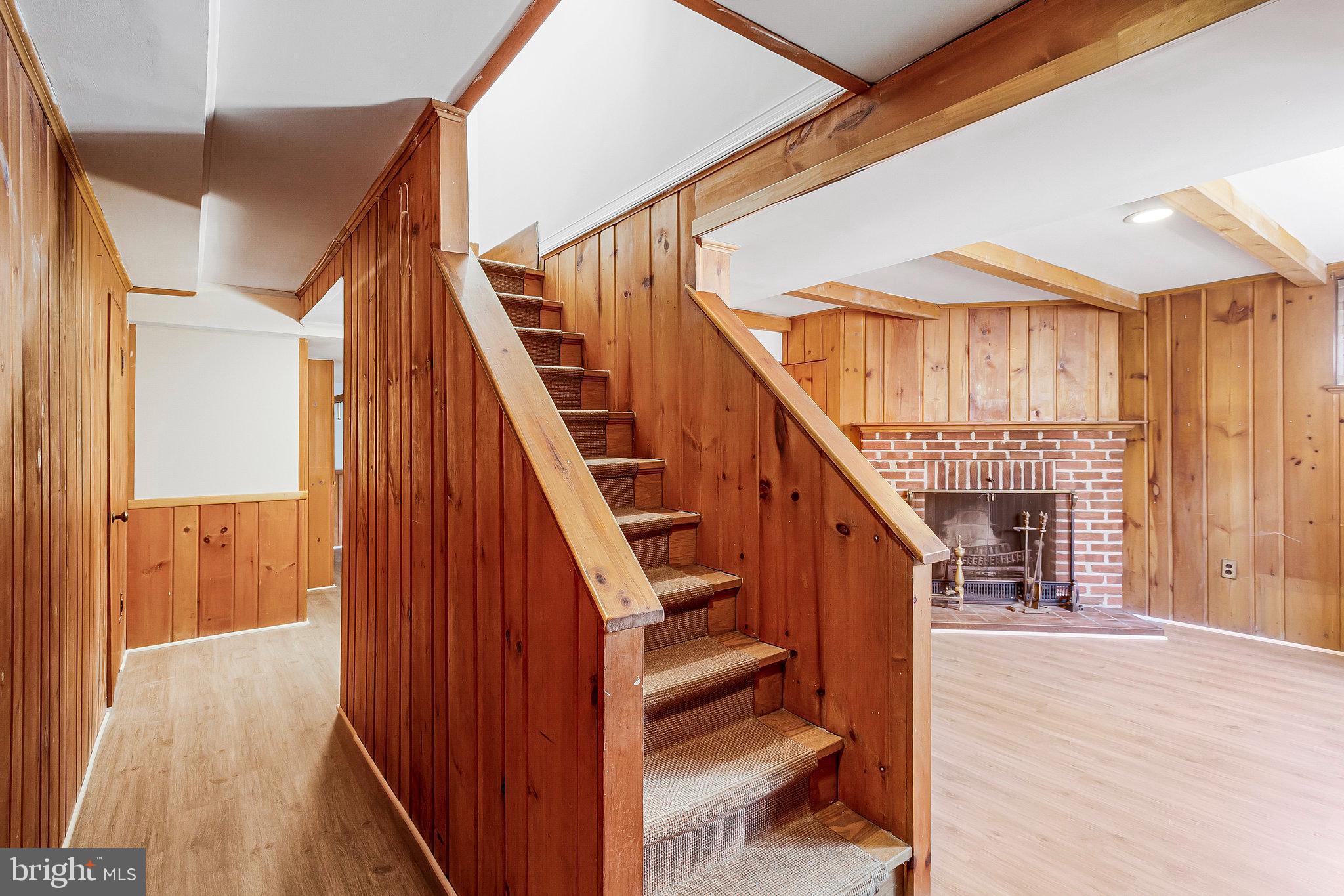 SEVEN OAKS - Residential