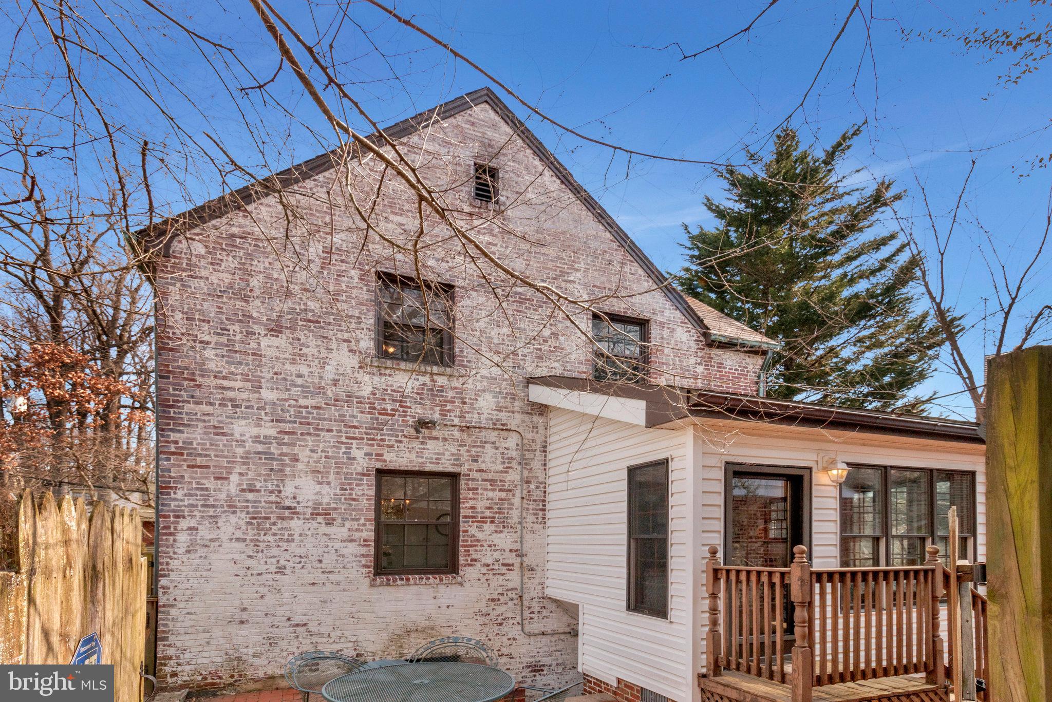 SEVEN OAKS - Residential