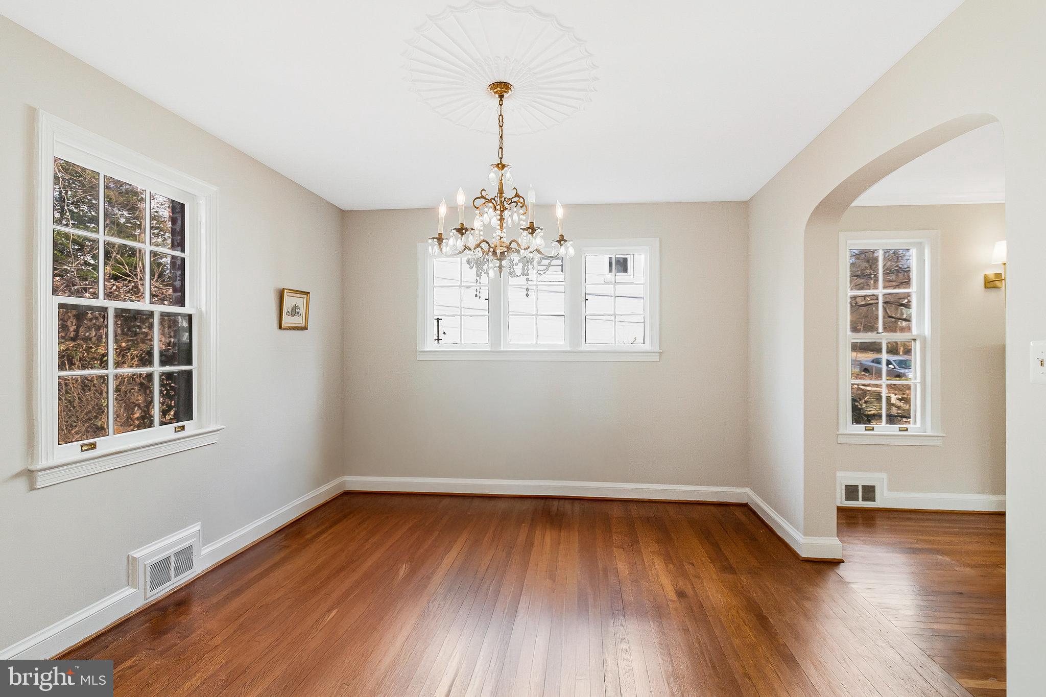 SEVEN OAKS - Residential