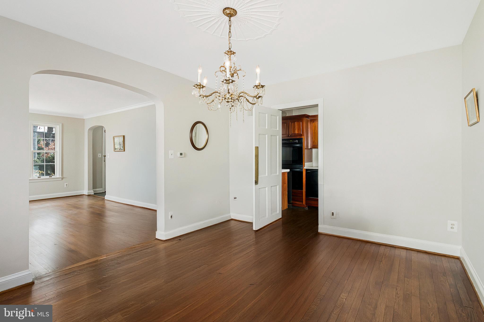 SEVEN OAKS - Residential