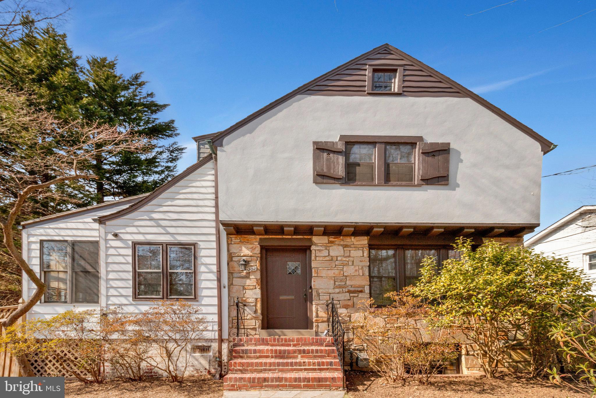 SEVEN OAKS - Residential