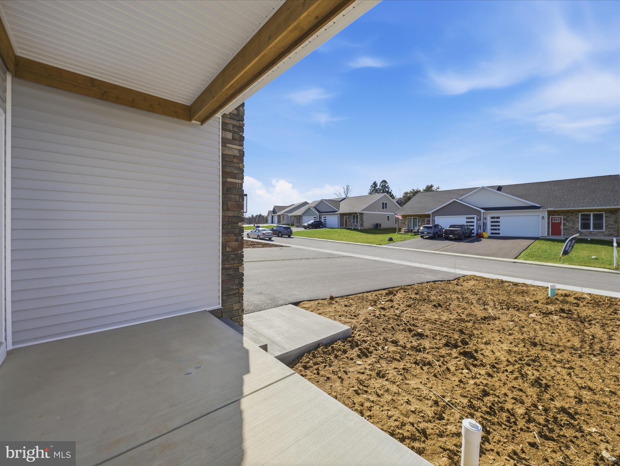 11802 MYSTIC ROCK LN S