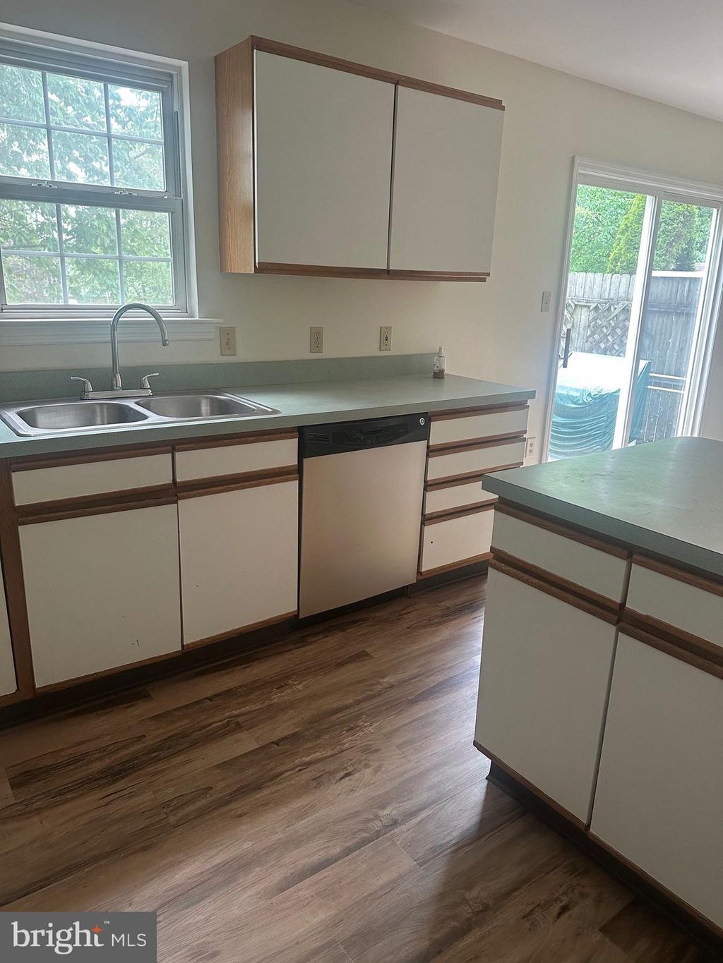 Photo of 408 Groffdale Road, QUARRYVILLE, PA 17566 (MLS # PALA2066160)