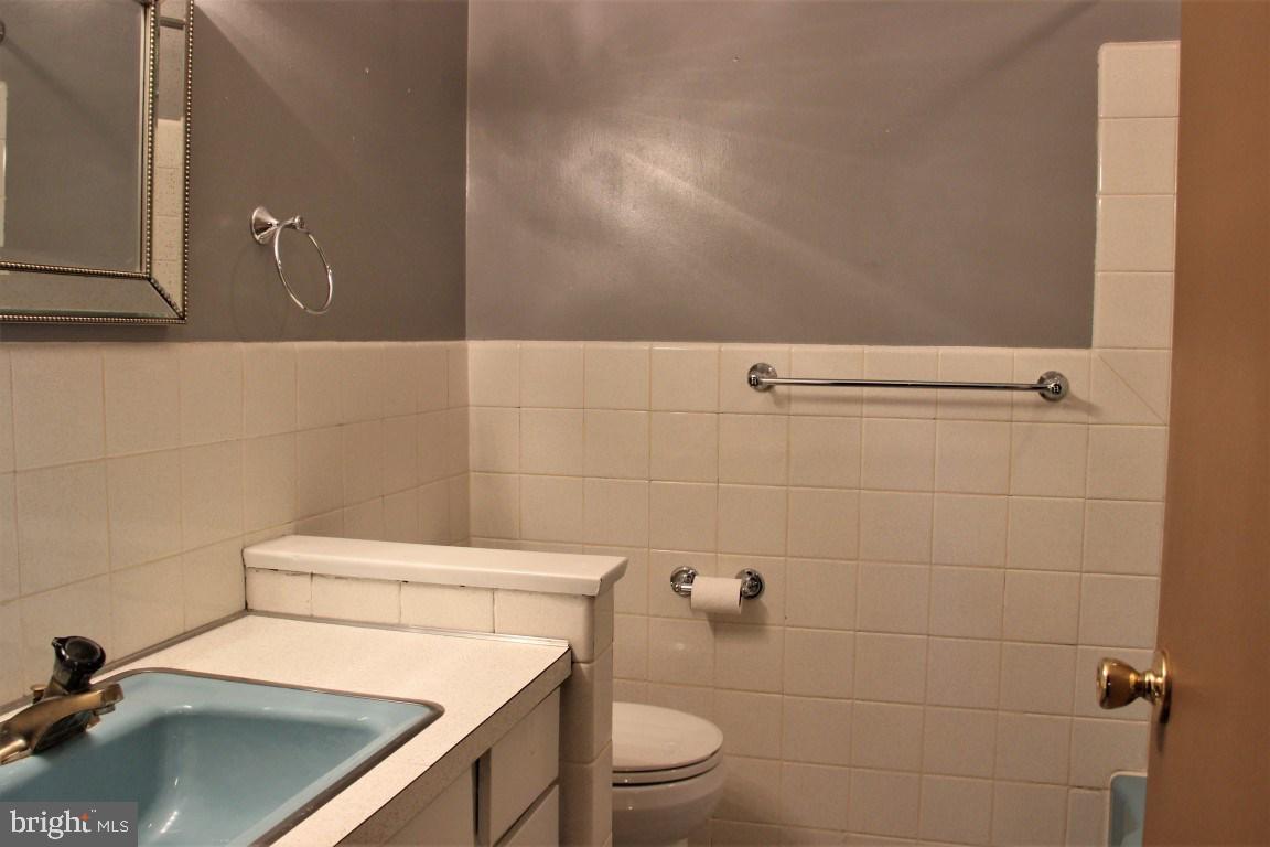 STRATHCONA-HILLCROFT - Residential