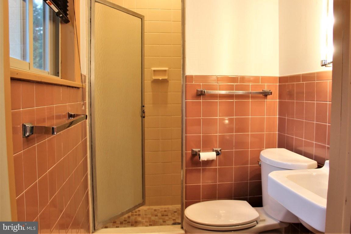 STRATHCONA-HILLCROFT - Residential