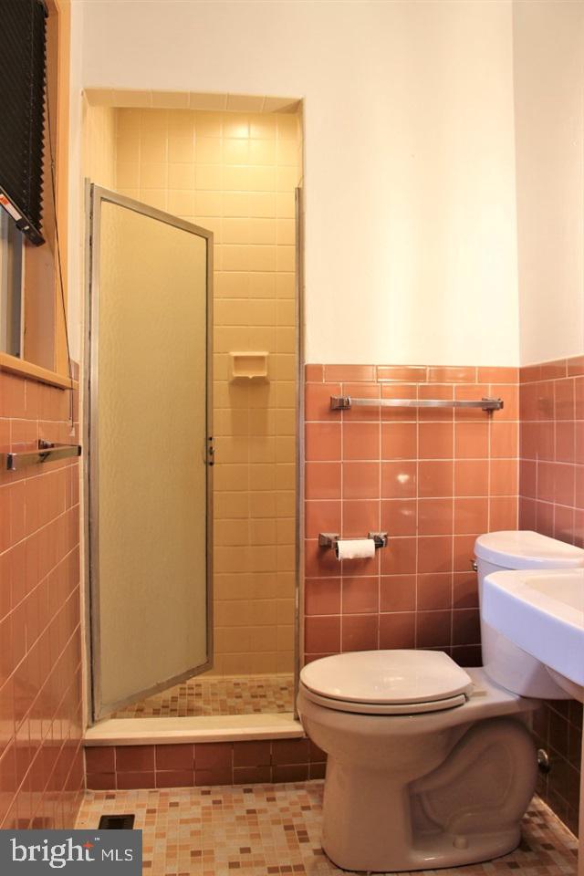 STRATHCONA-HILLCROFT - Residential