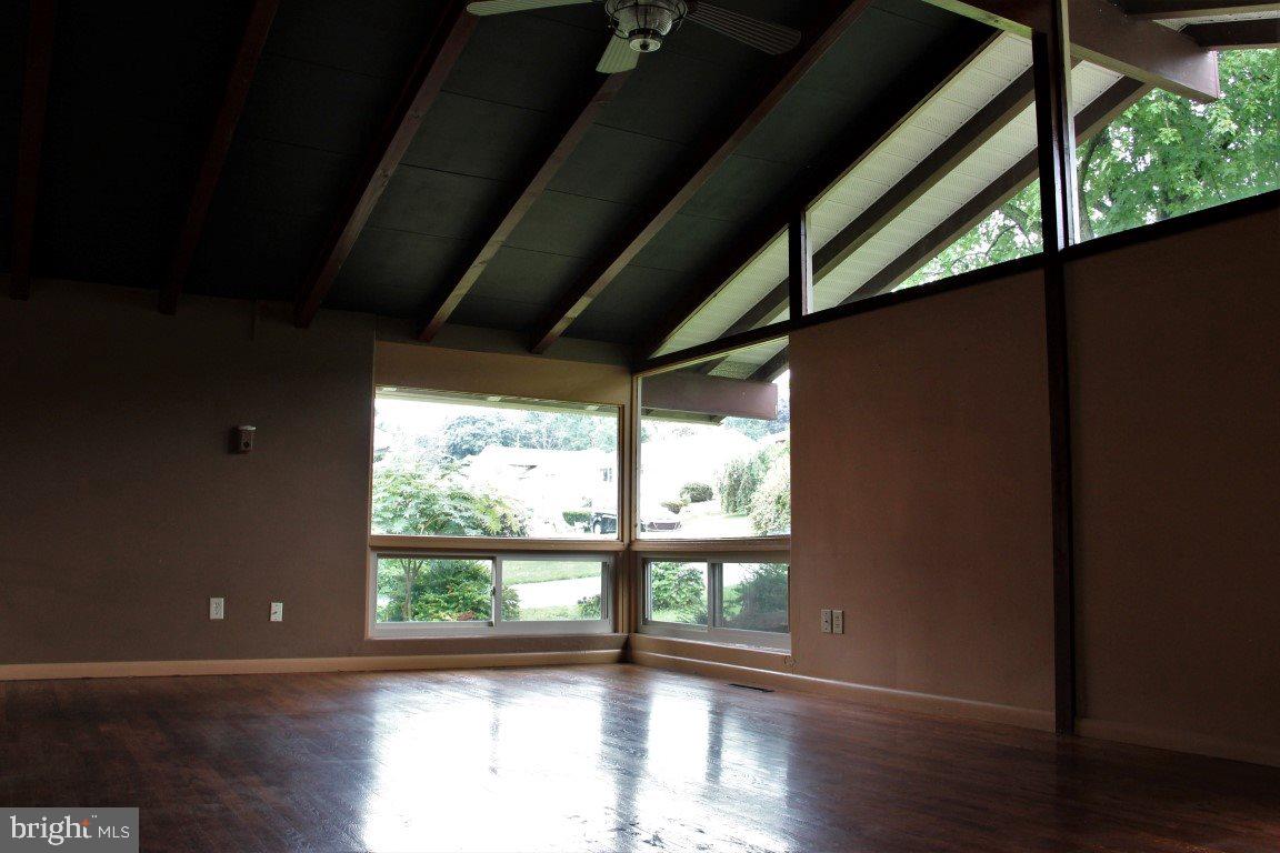 STRATHCONA-HILLCROFT - Residential