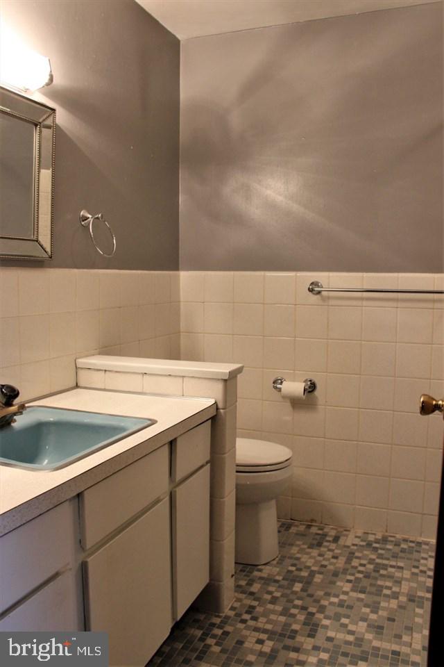 STRATHCONA-HILLCROFT - Residential