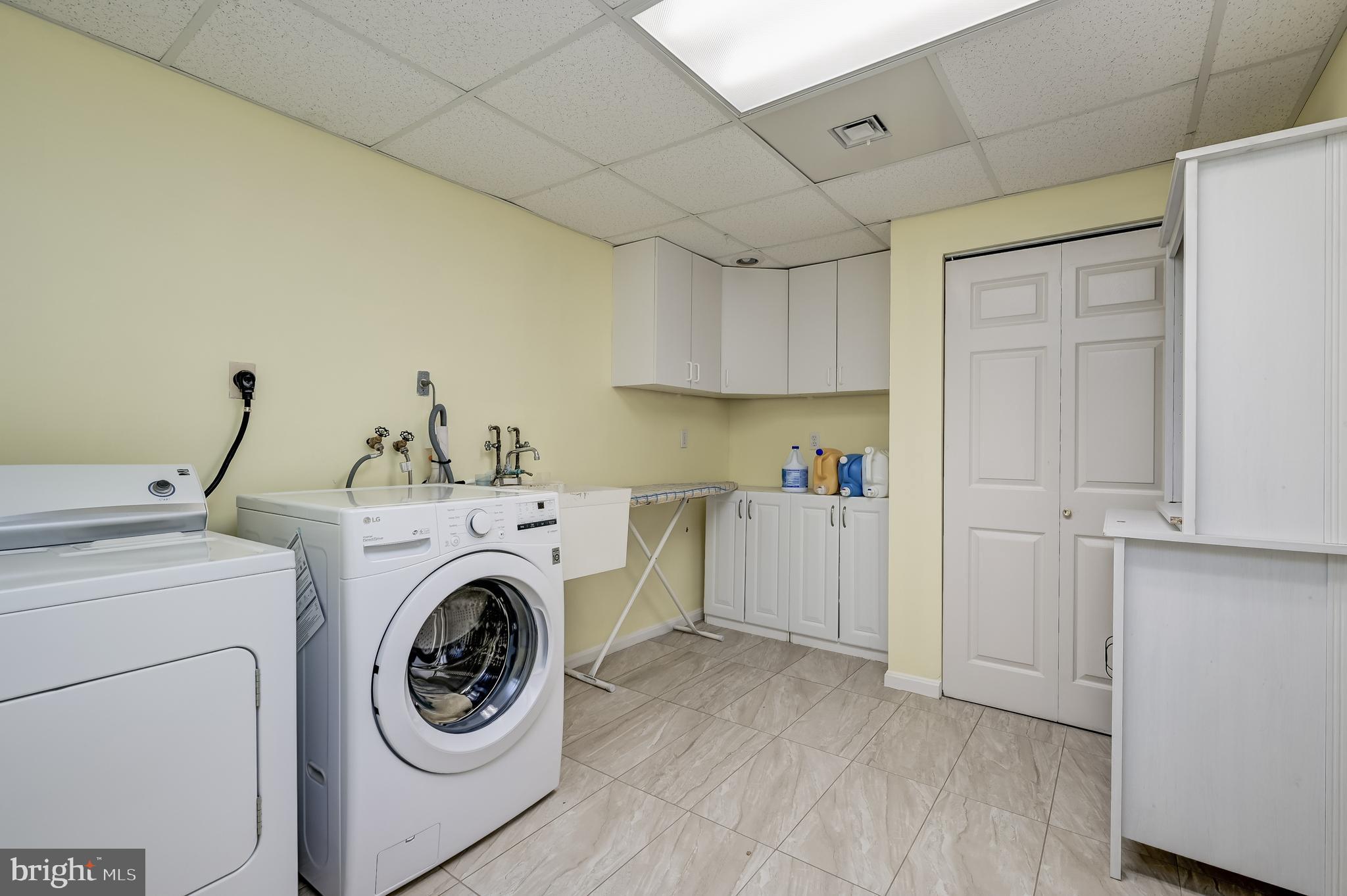 BEVERLEY BEACH - Residential