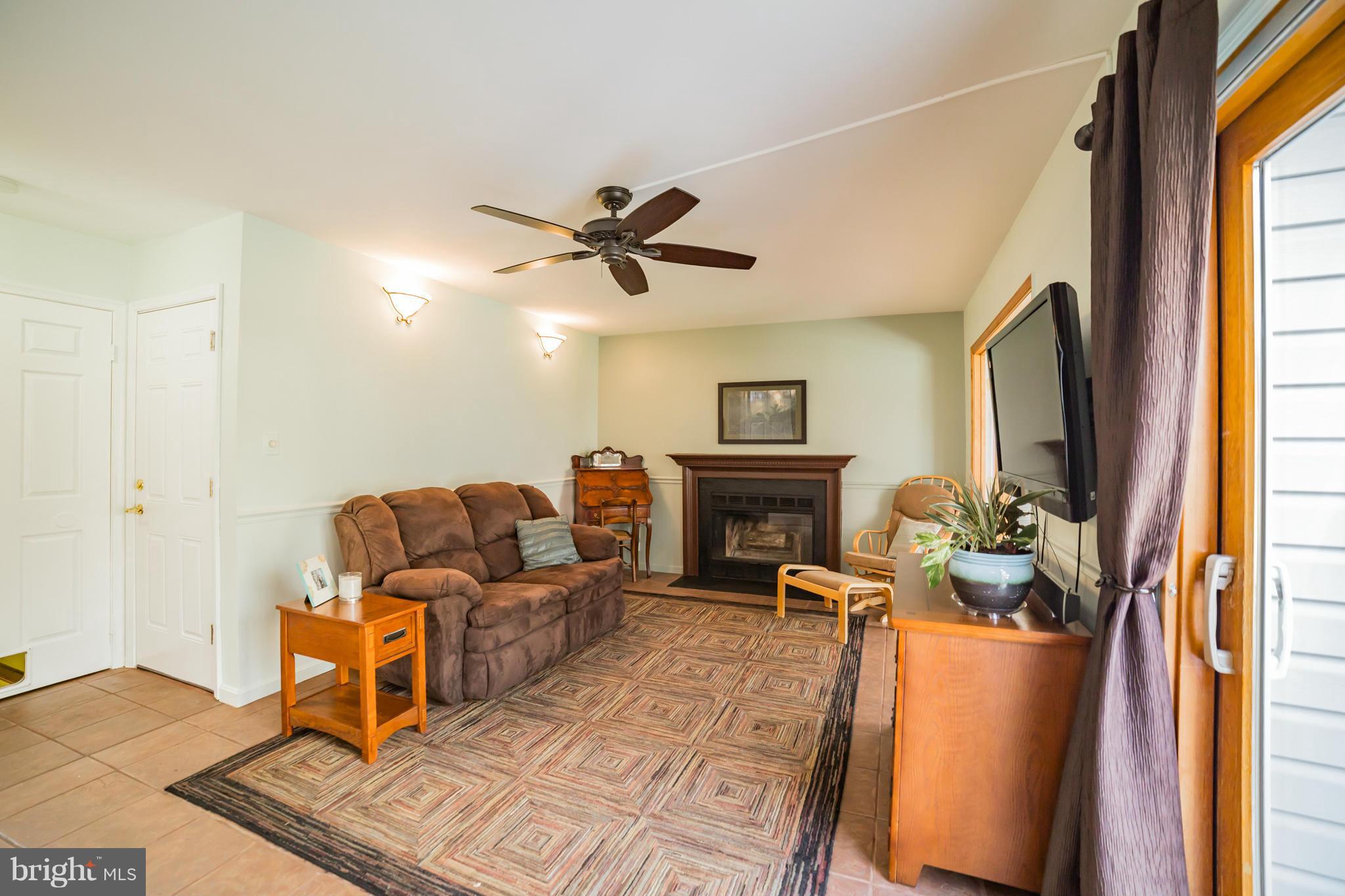 CRESTBROOK - Residential