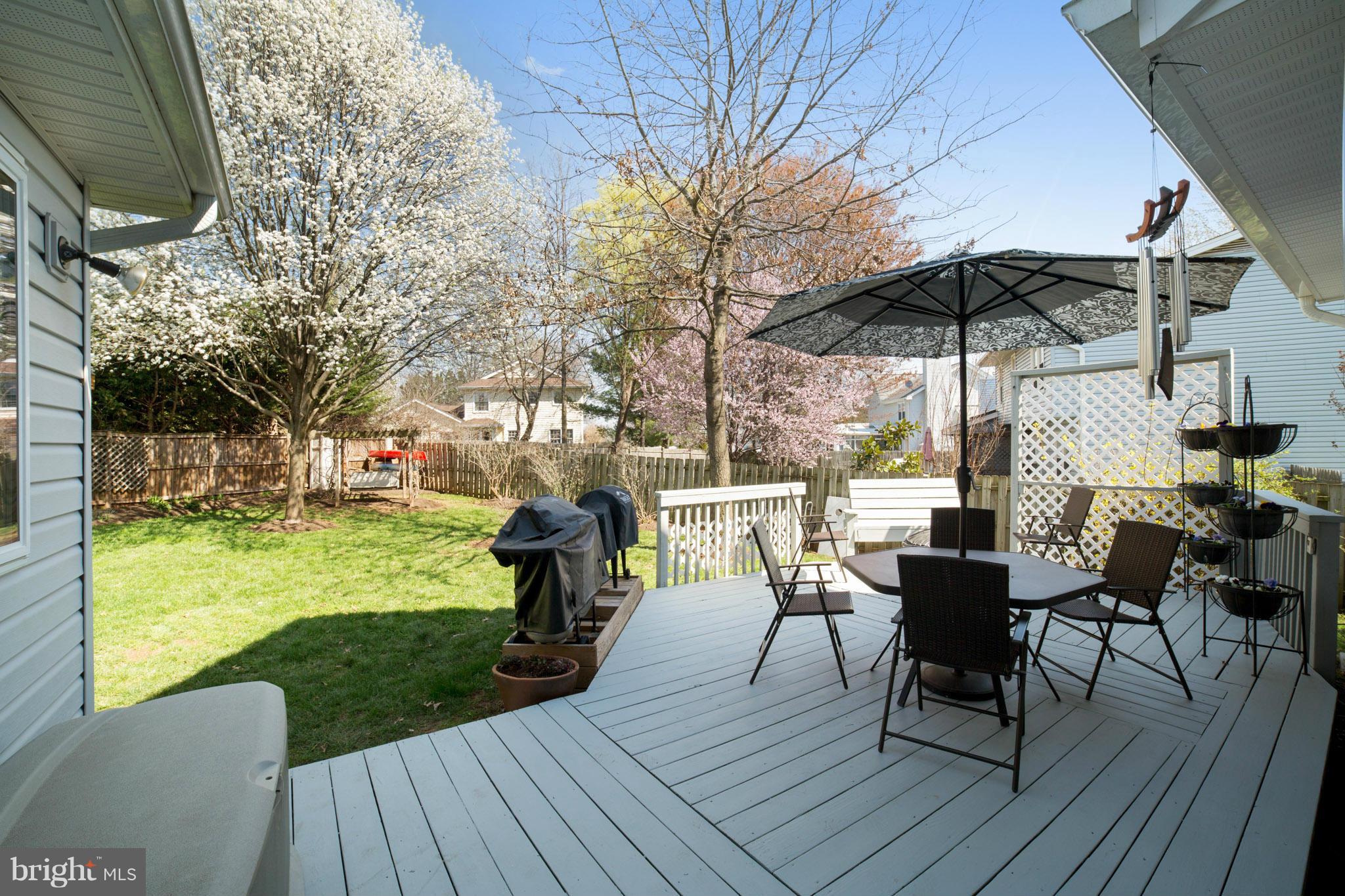 CRESTBROOK - Residential