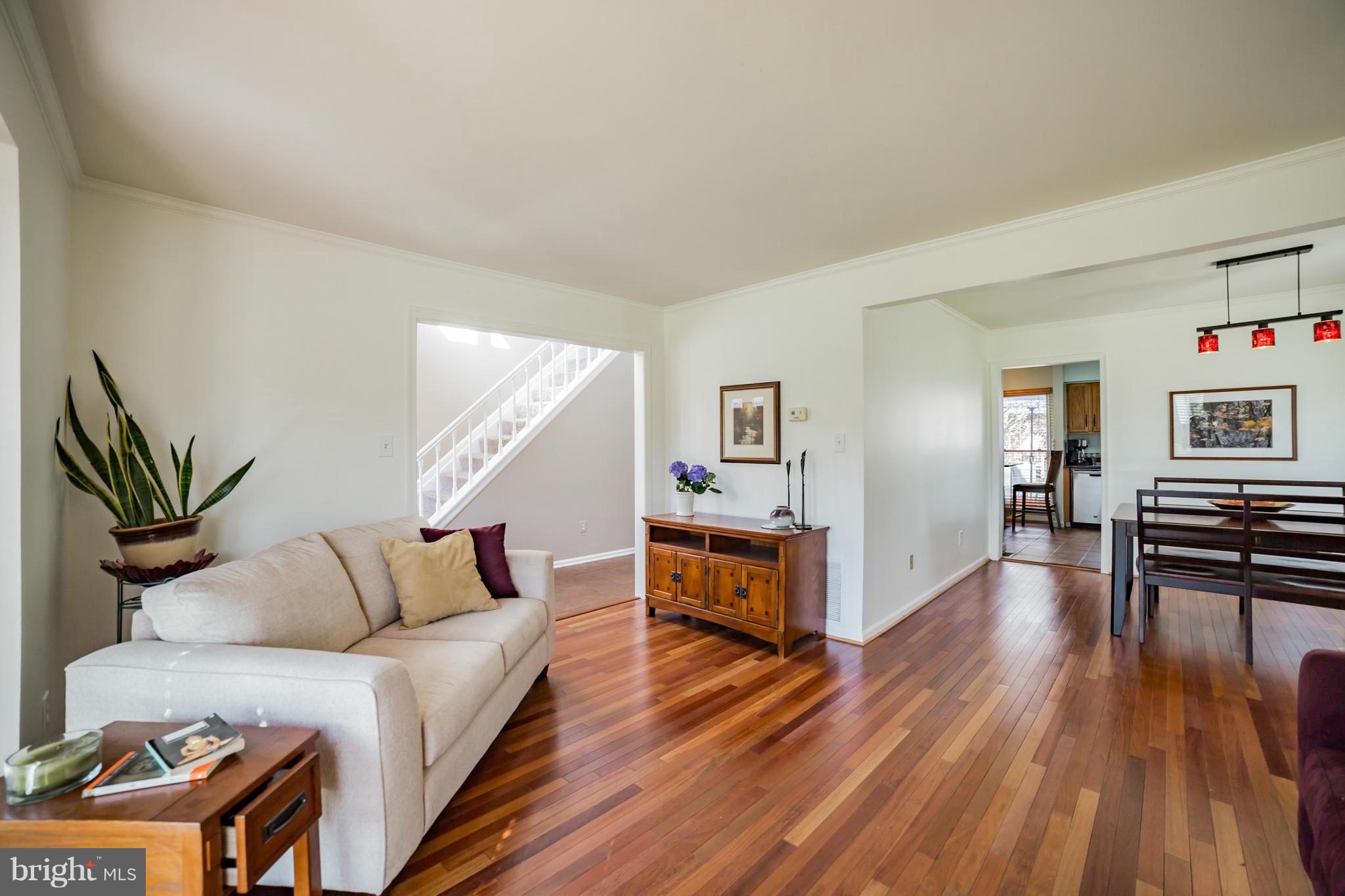 CRESTBROOK - Residential