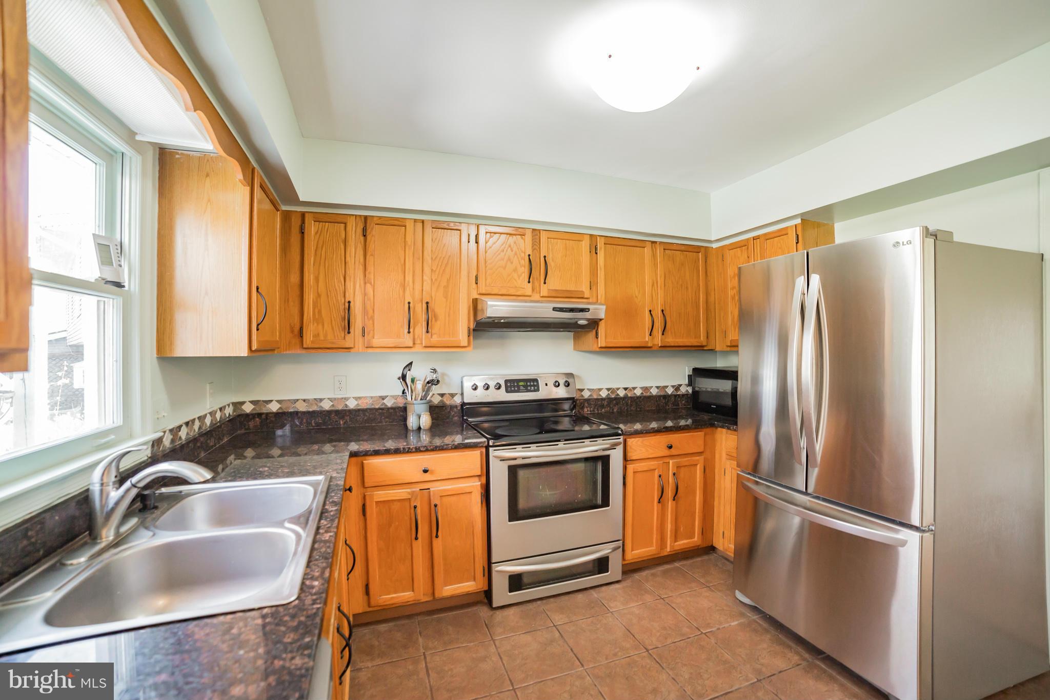 CRESTBROOK - Residential