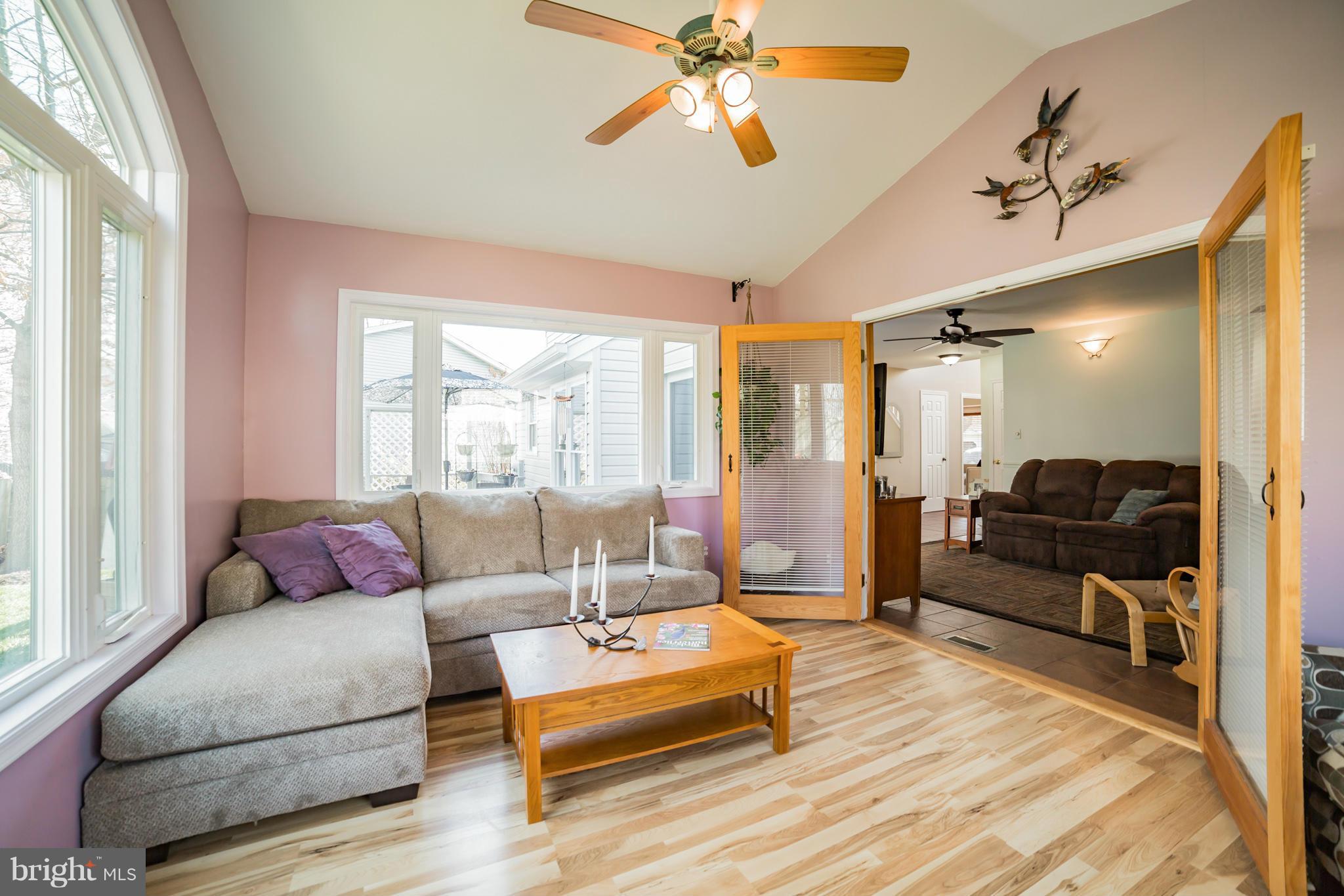 CRESTBROOK - Residential