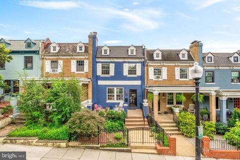 Townhouse For Sale - 1726 Hobart Street<br/> WASHINGTON, DC 20009