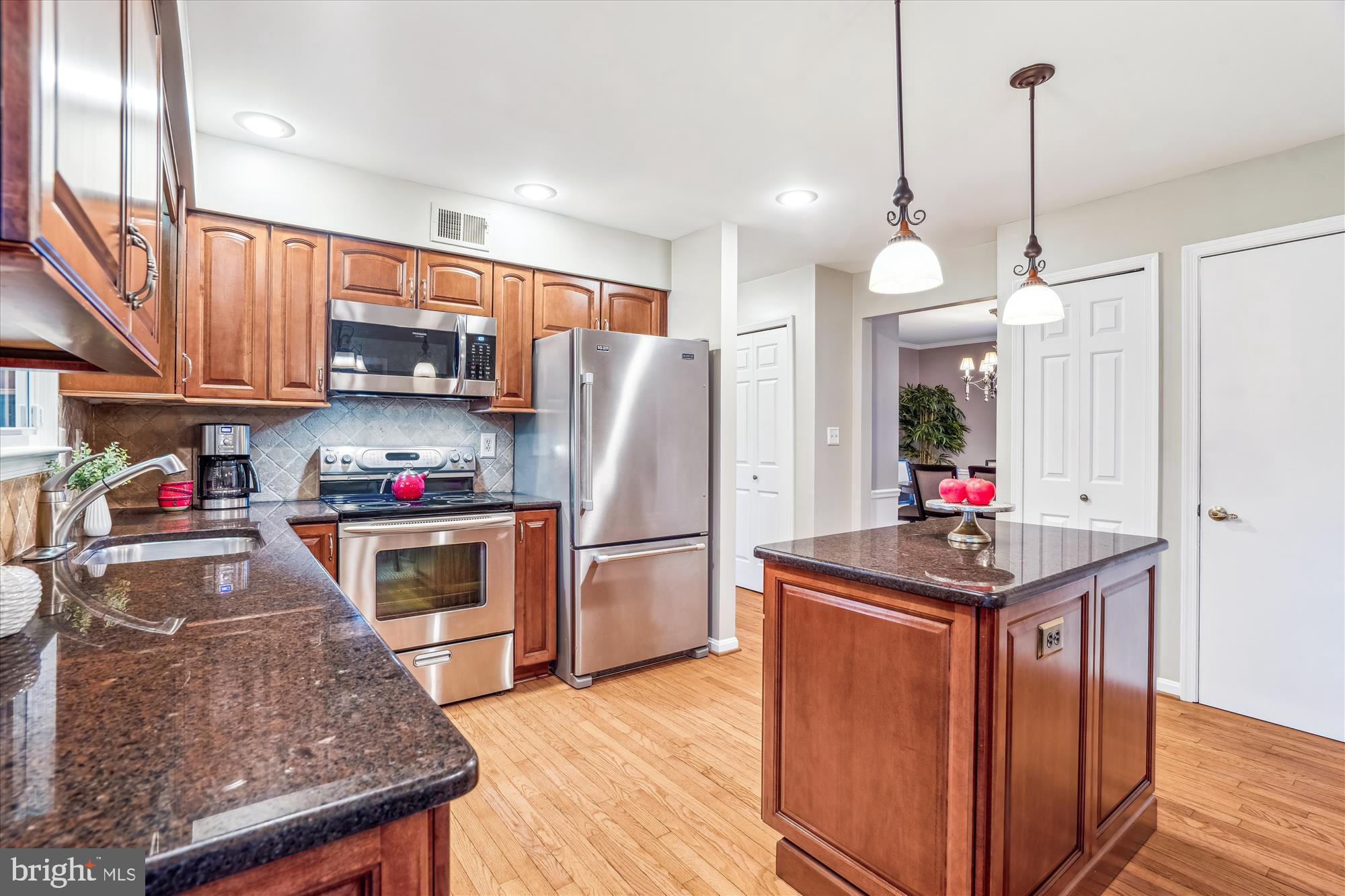 MACGILLS COMMON - Residential